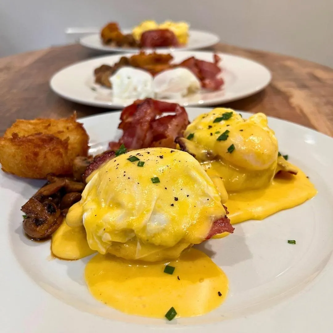 Restaurant/places to eat in Pamarah Lodge