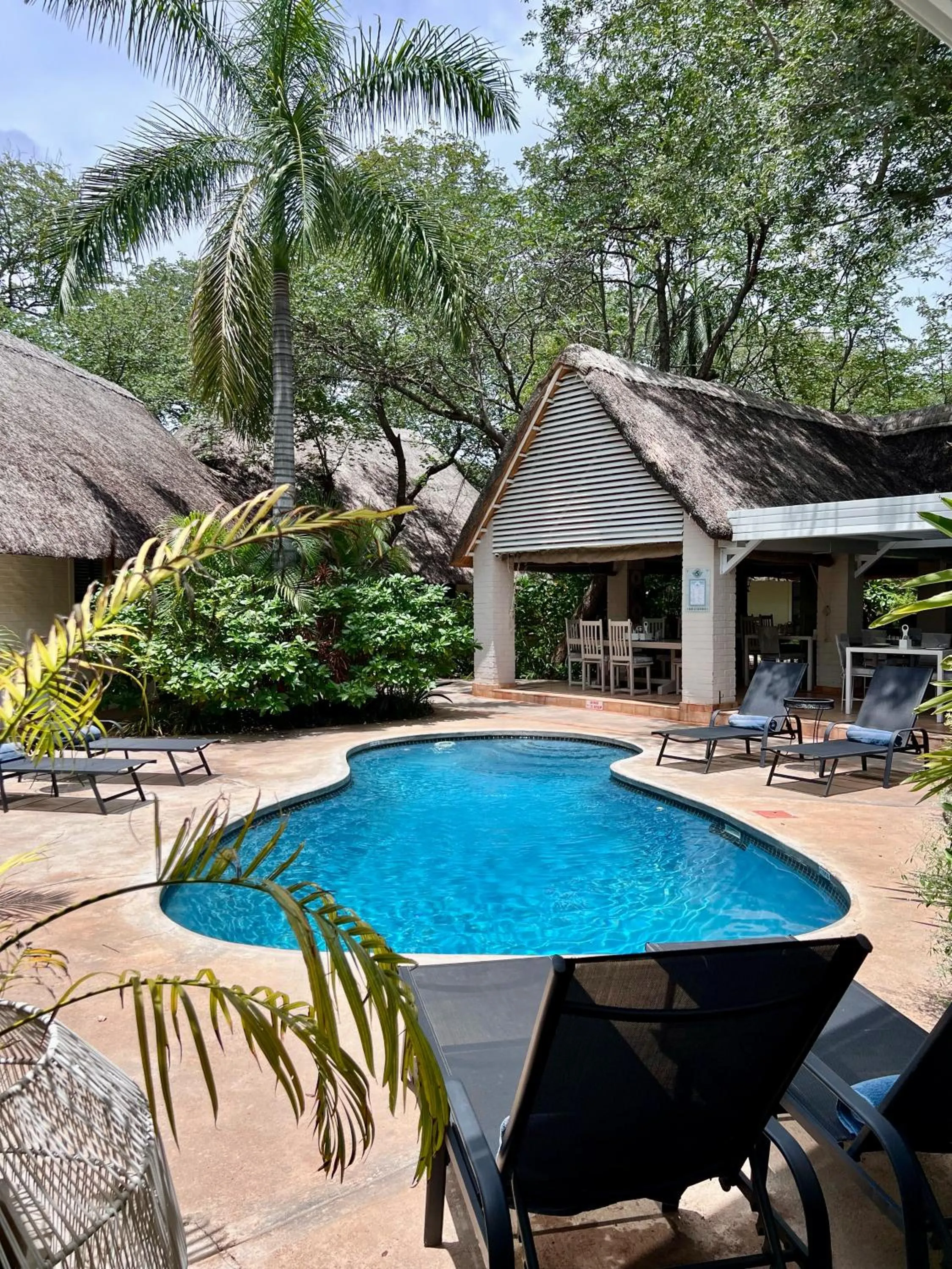 Restaurant/places to eat in Pamarah Lodge