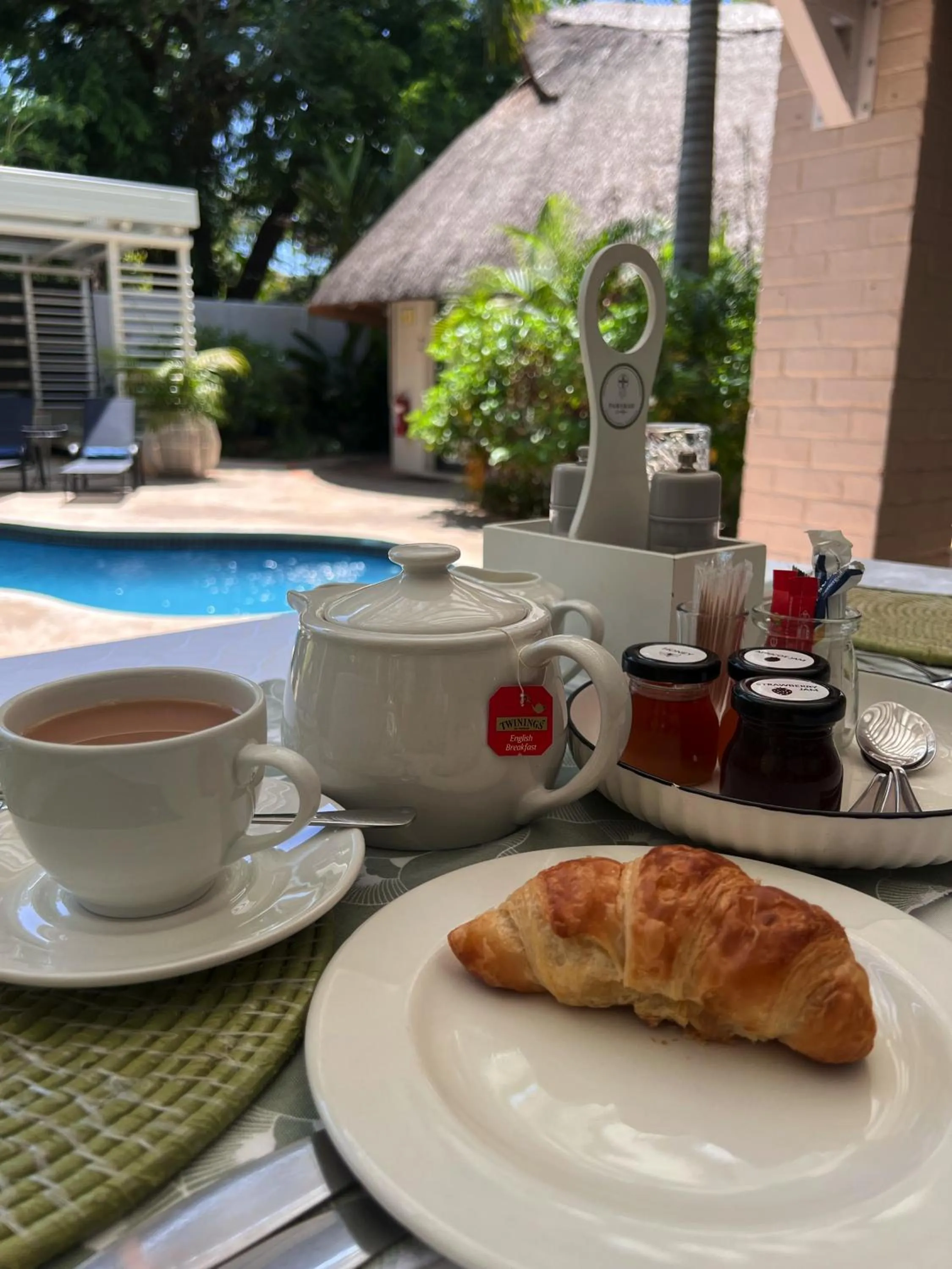 Restaurant/places to eat in Pamarah Lodge