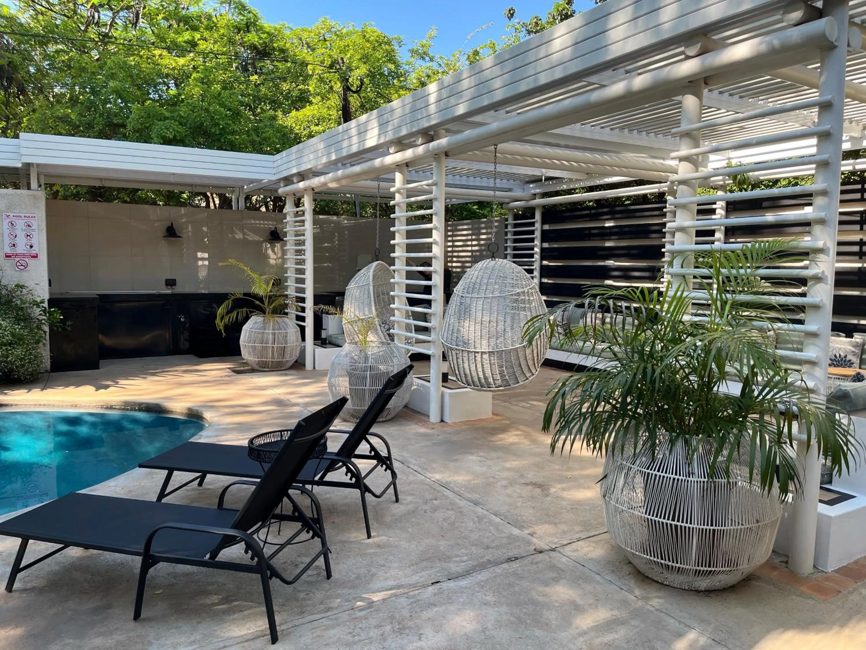 Day in Pamarah Lodge