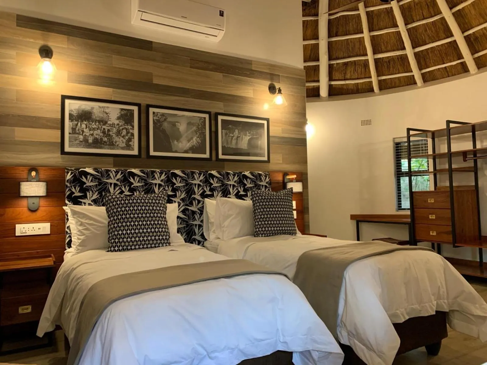 Bed in Pamarah Lodge