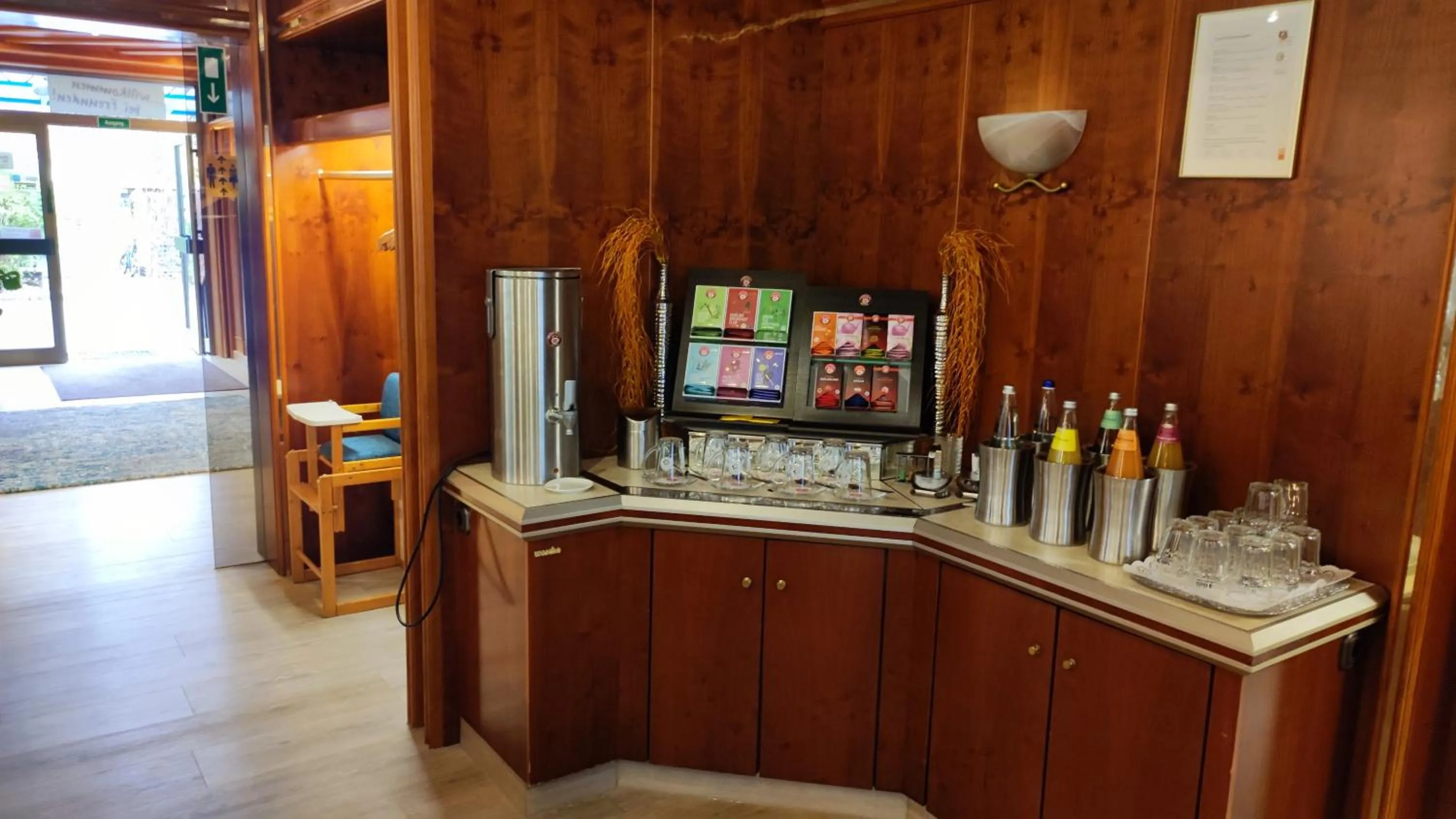 Lobby or reception in Hotel Stadt Pasing