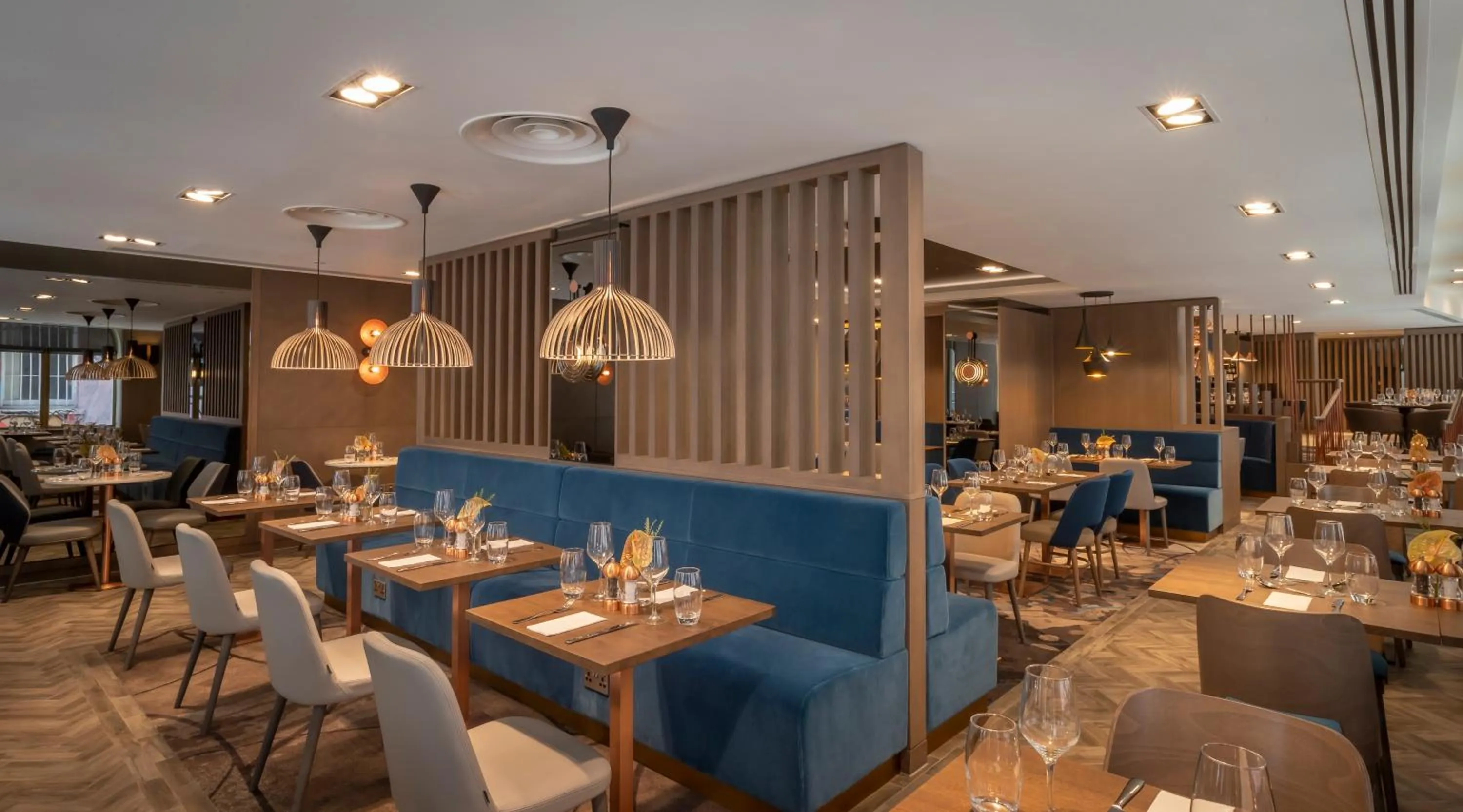 Restaurant/places to eat in Clayton Hotel Bristol City