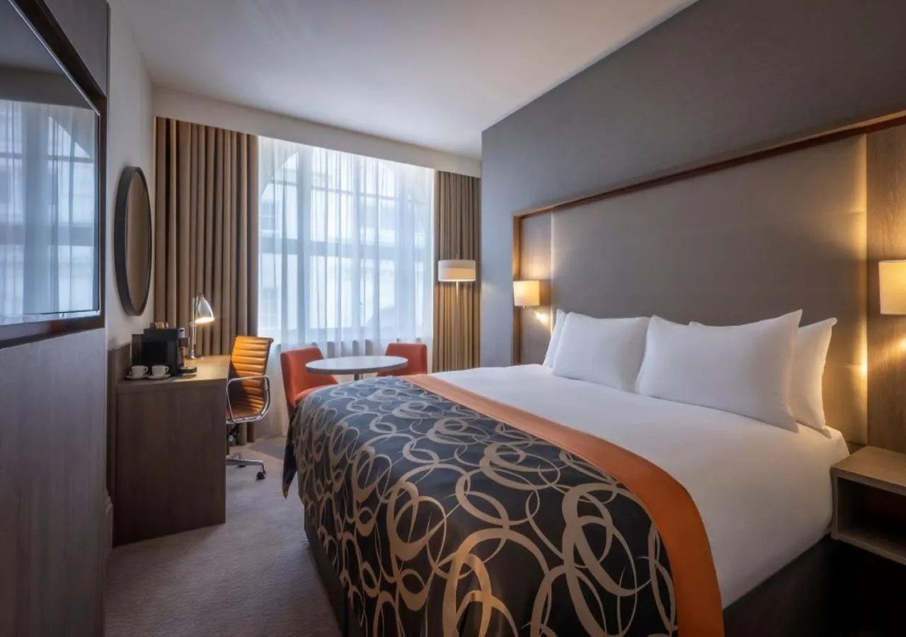 Bed in Clayton Hotel Bristol City