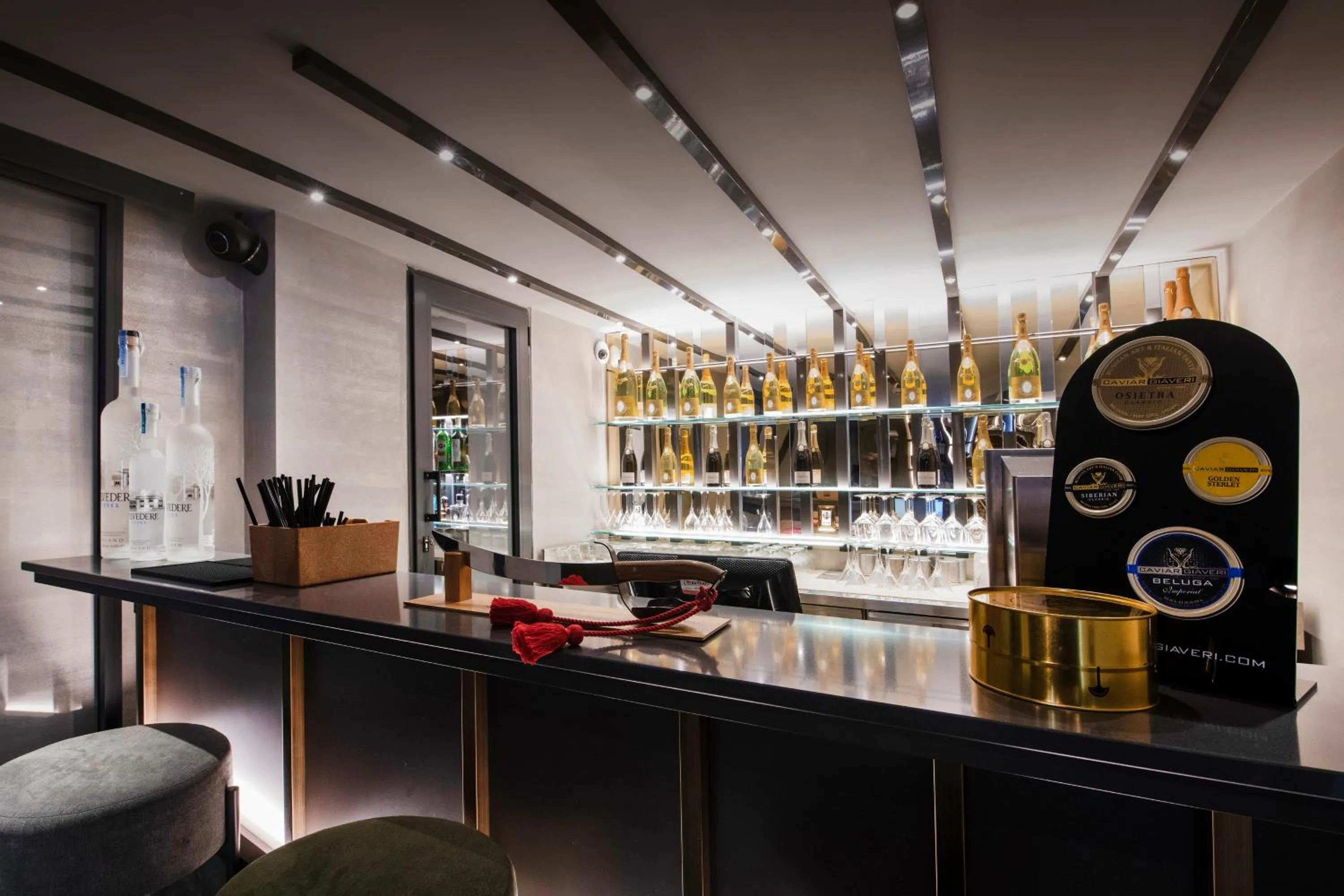 Balcony/Terrace in Hotel 77 Seventy-Seven - Maison D'Art Collection