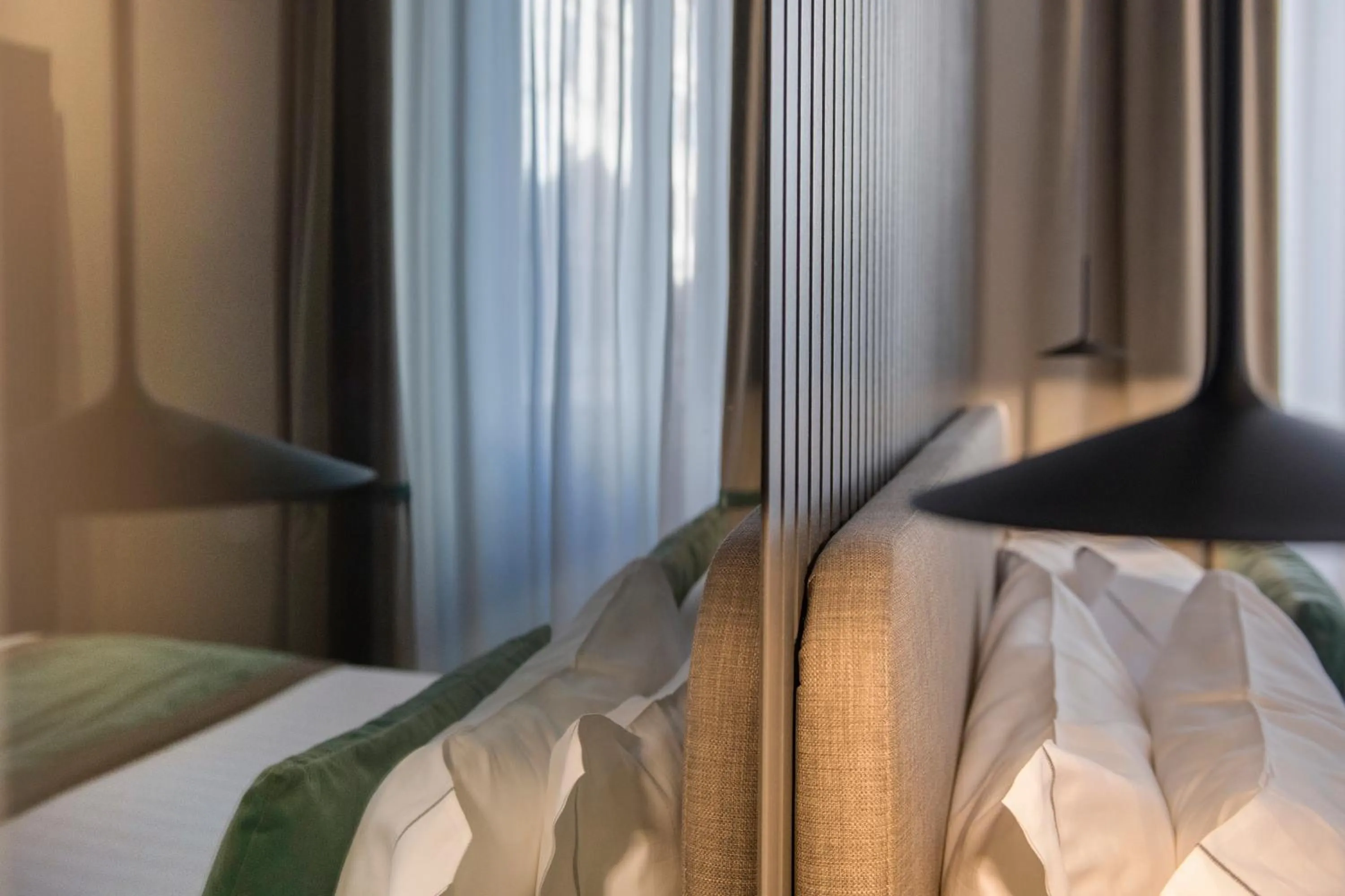 Bed in Hotel 77 Seventy-Seven - Maison D'Art Collection