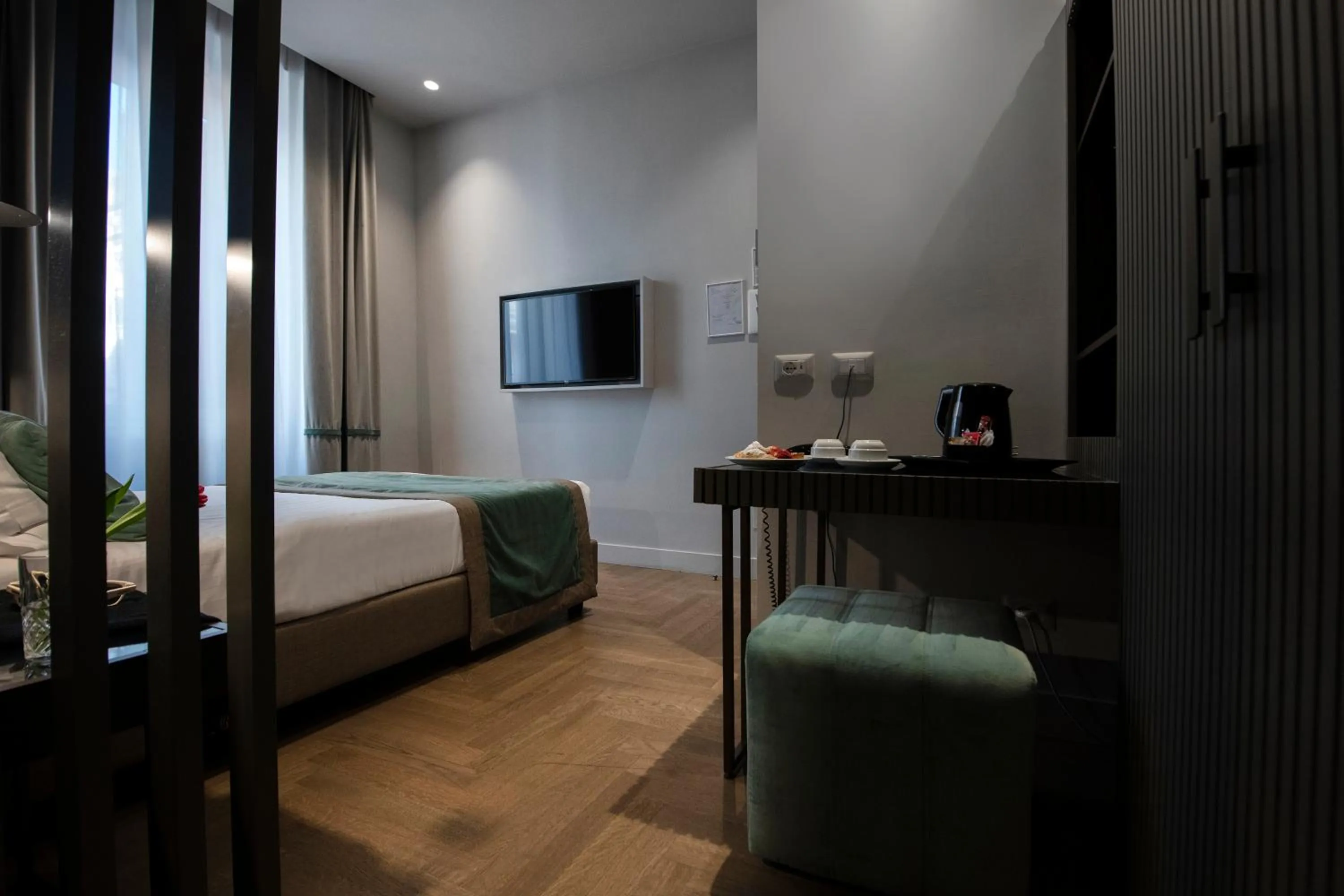 Bed in Hotel 77 Seventy-Seven - Maison D'Art Collection