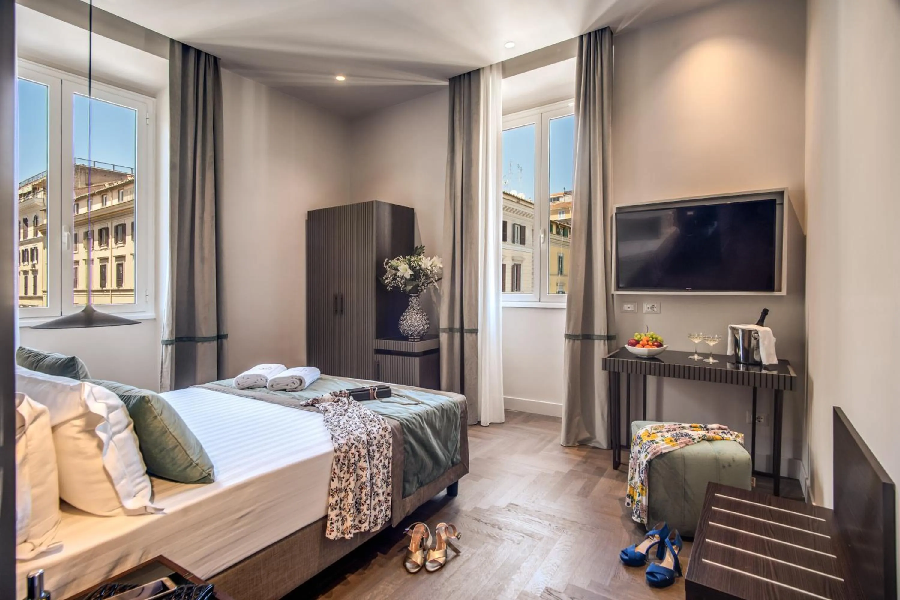 Bed in Hotel 77 Seventy-Seven - Maison D'Art Collection