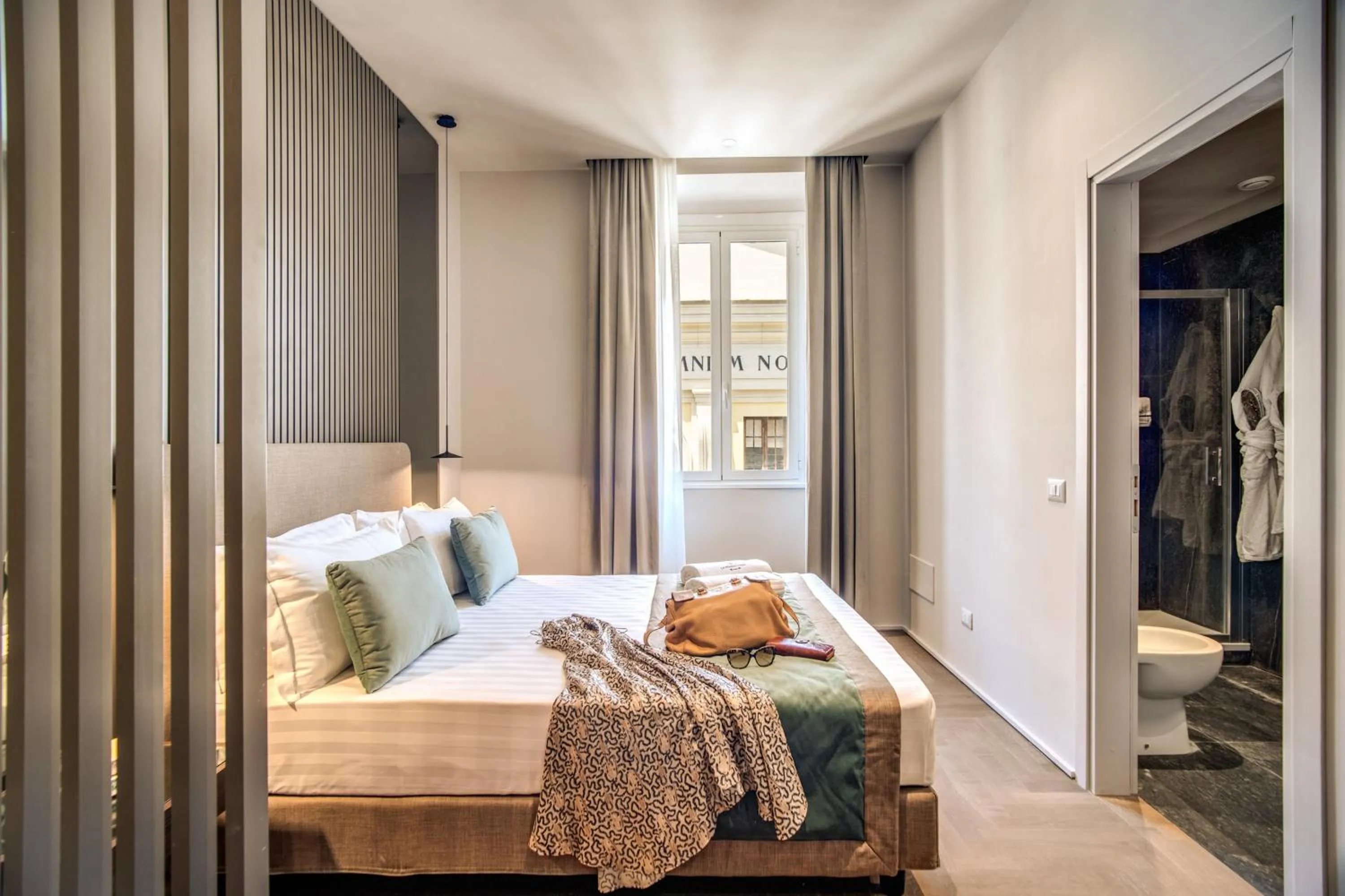 Bed in Hotel 77 Seventy-Seven - Maison D'Art Collection