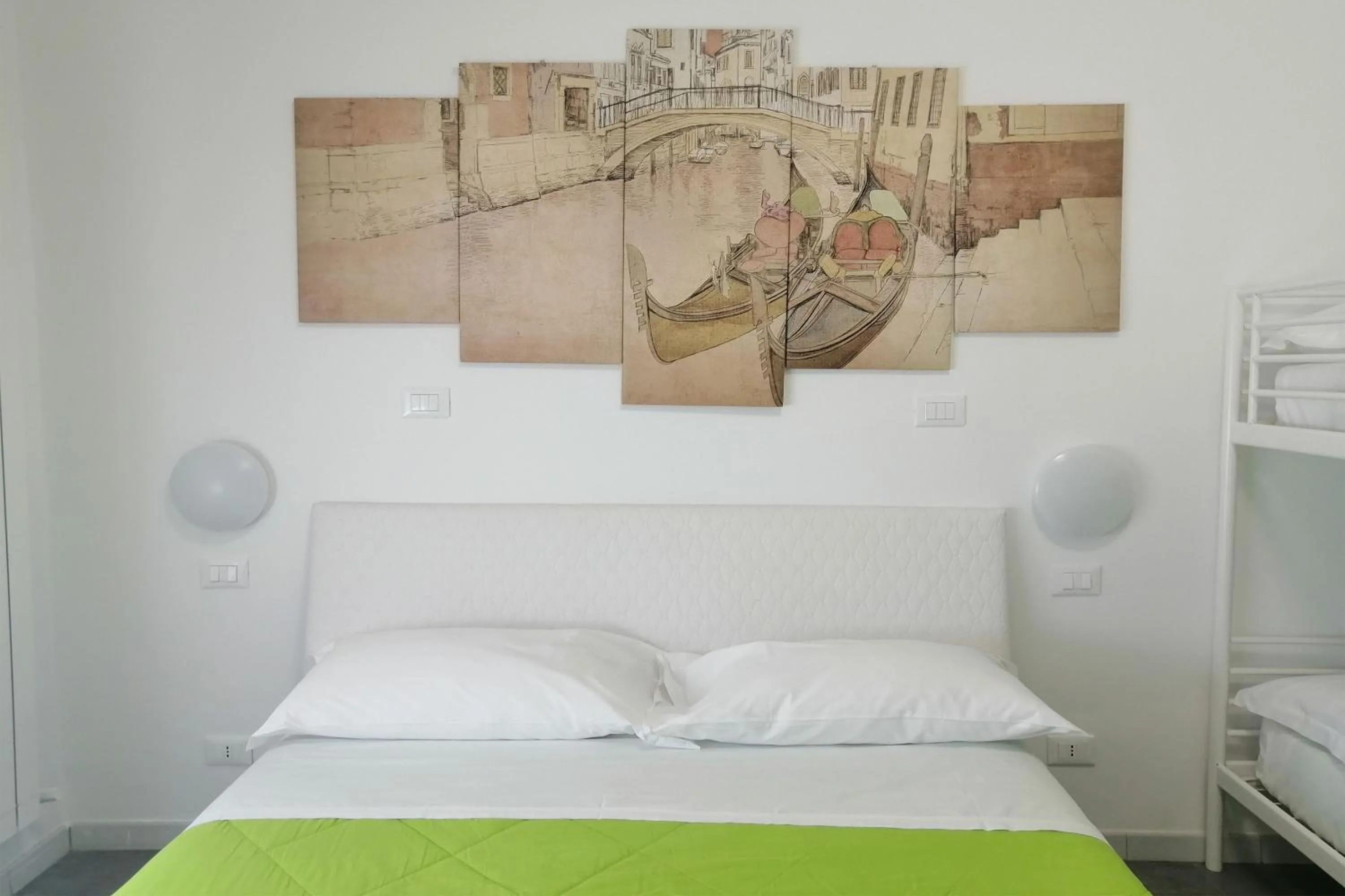 Bed in GreenColors DEPENDANCE