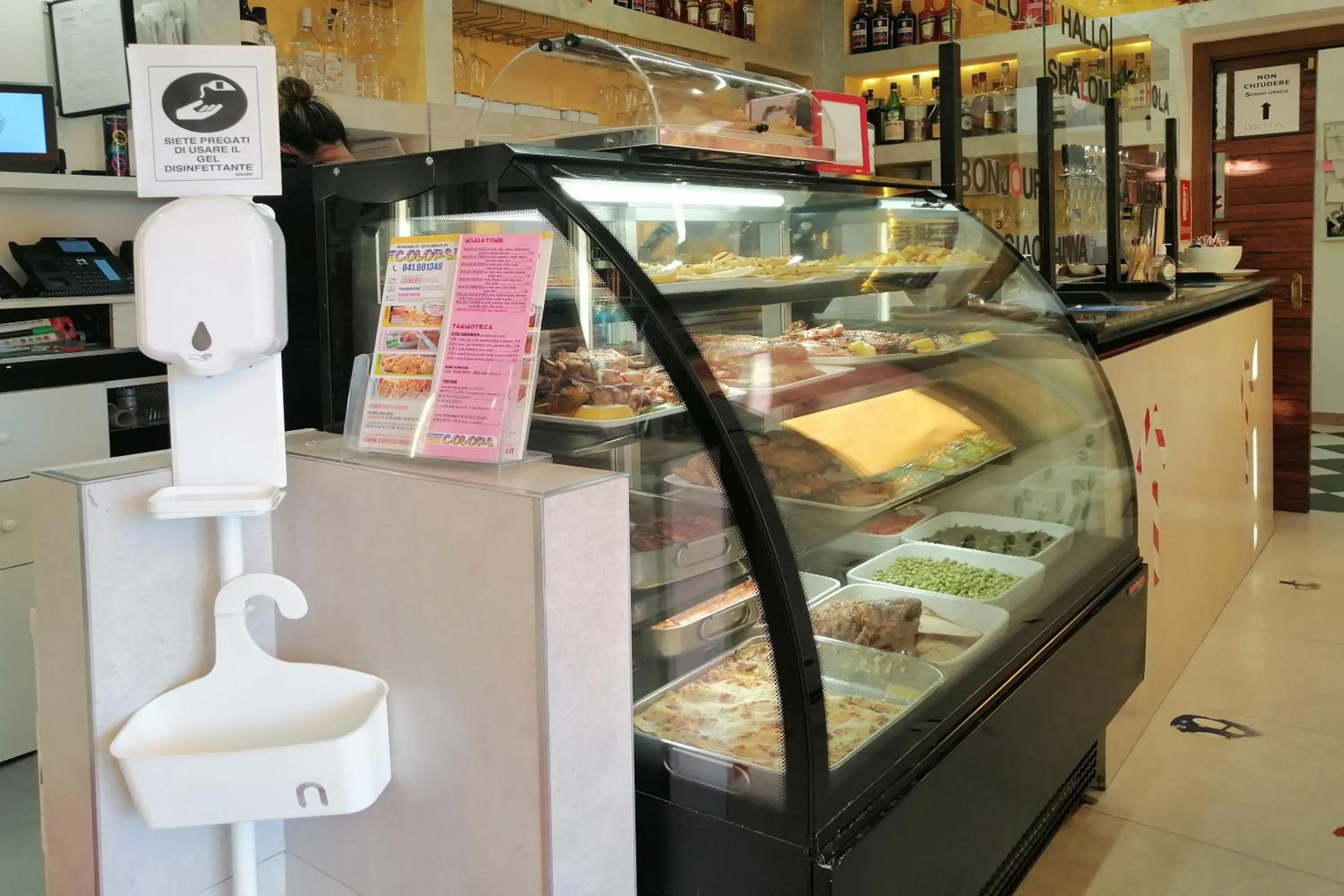 Restaurant/places to eat in GreenColors DEPENDANCE