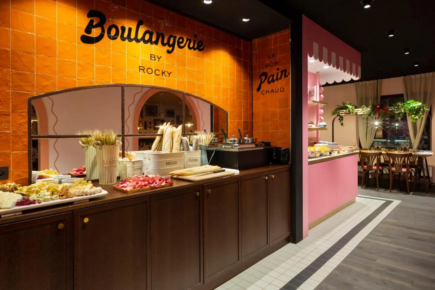 Restaurant/places to eat in RockyPop Flaine Hotel & Spa