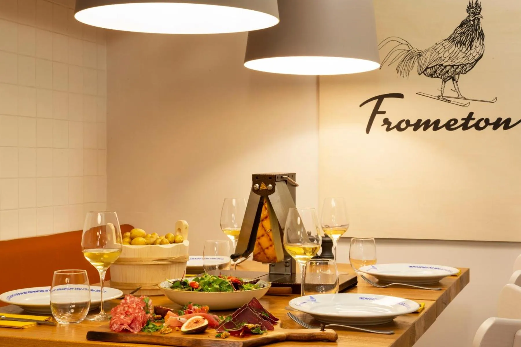 Restaurant/places to eat in RockyPop Flaine Hotel & Spa