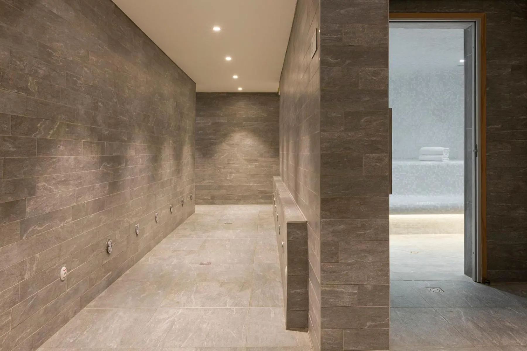 Spa and wellness centre/facilities in RockyPop Flaine Hotel & Spa