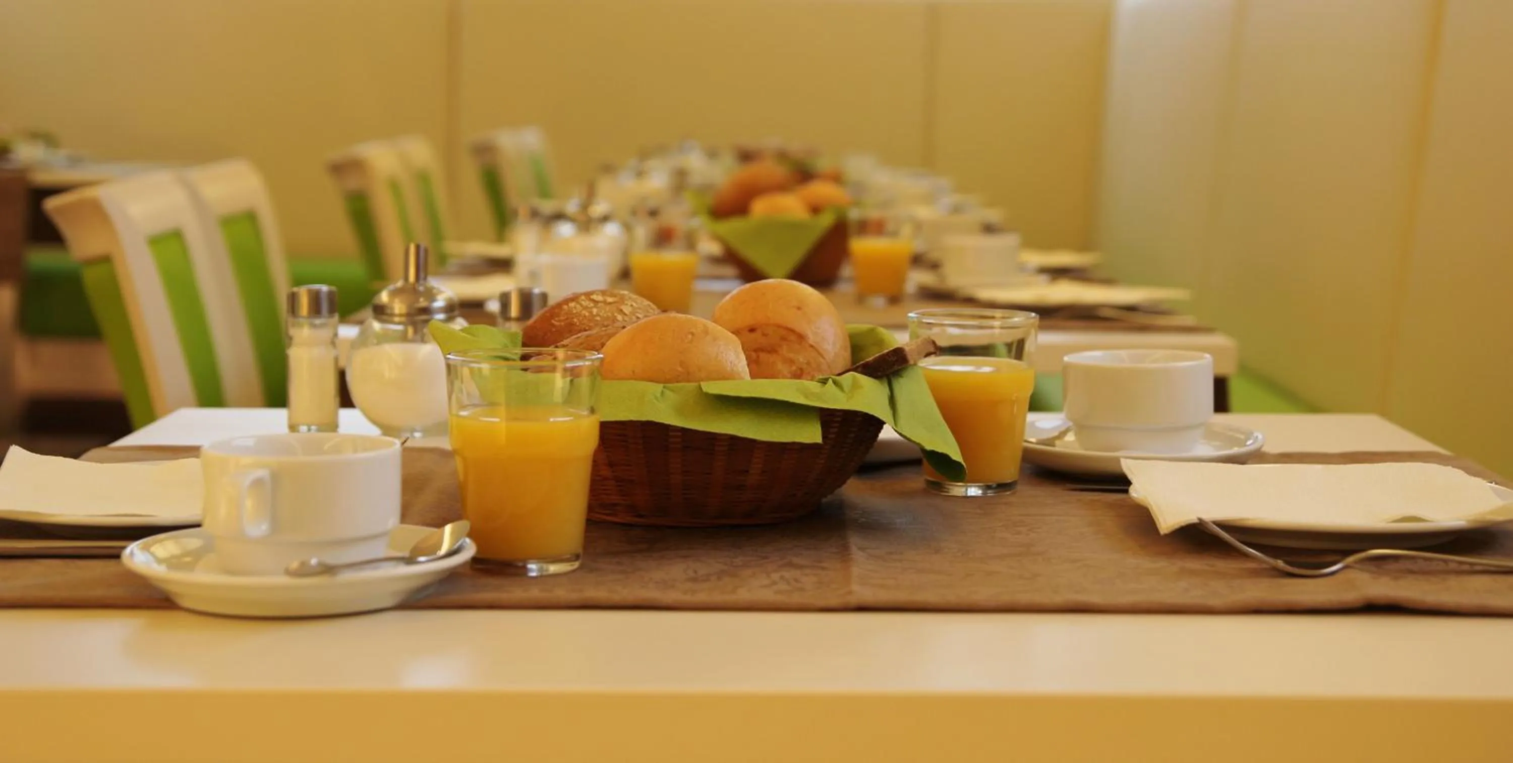 Restaurant/places to eat in Hotel Knorz