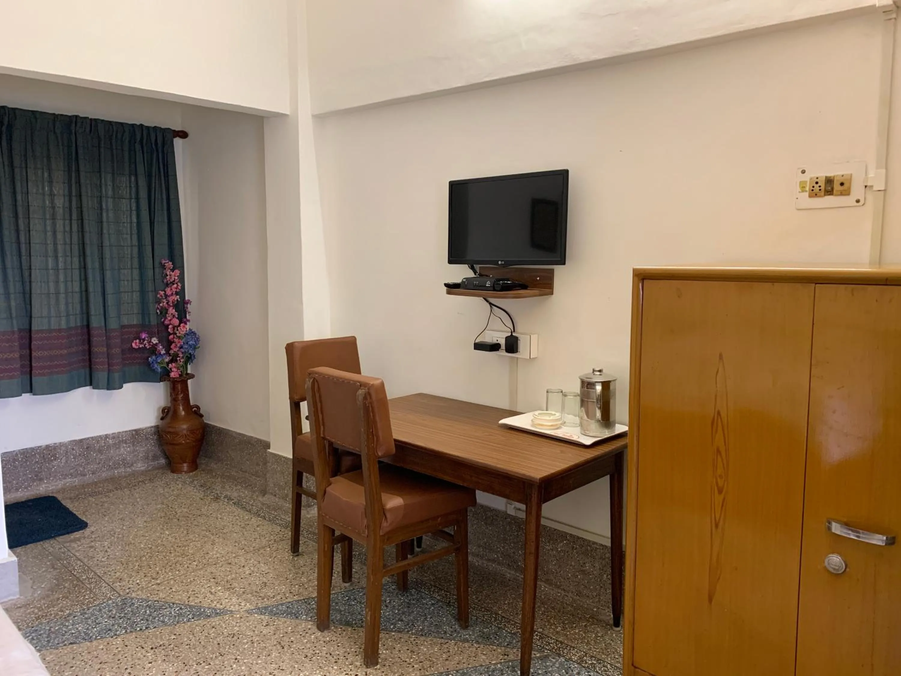 Dining area in Hotel Saluja