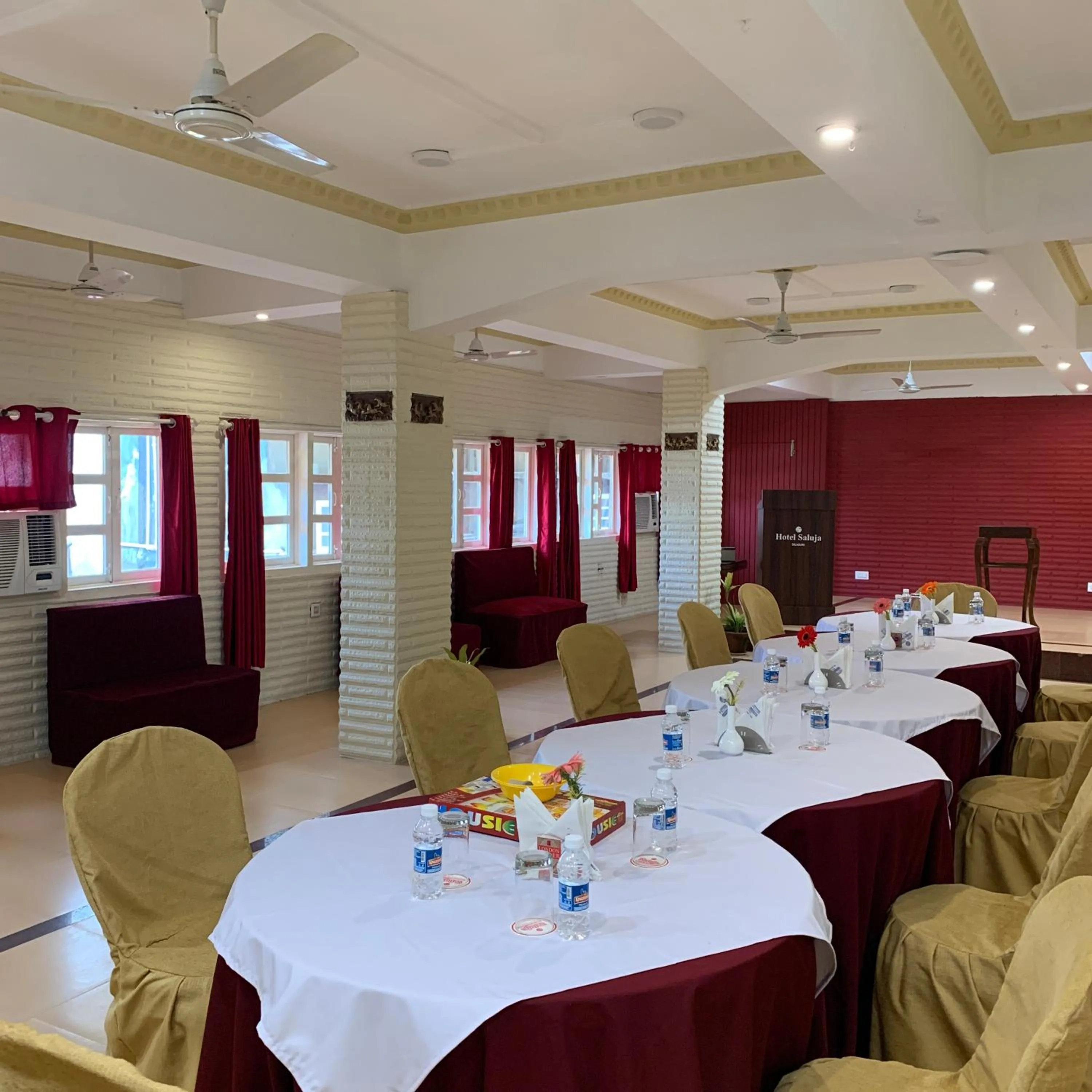 Banquet/Function facilities in Hotel Saluja