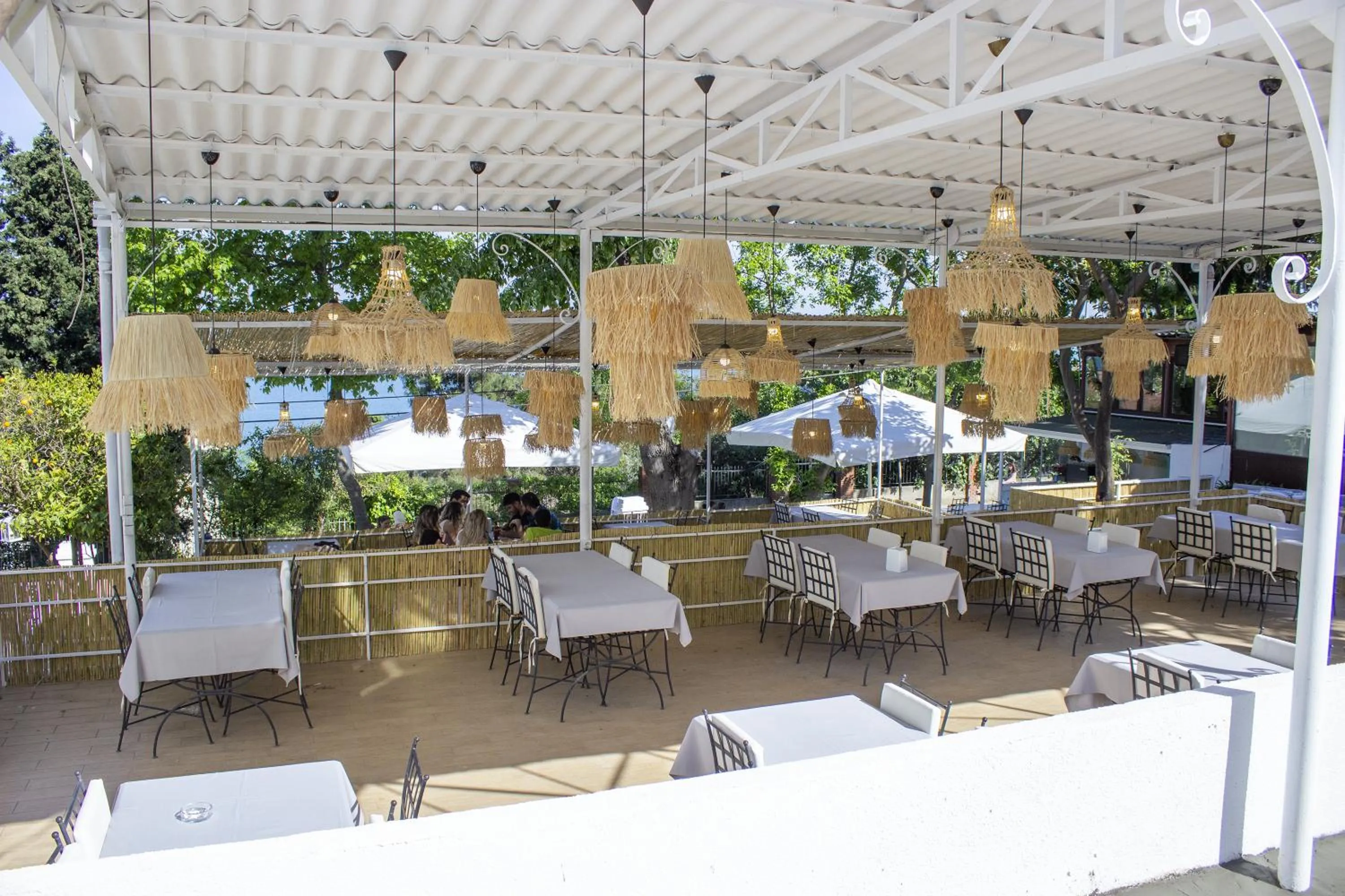 Restaurant/places to eat in Ikigai Hotel Villa Rıfat