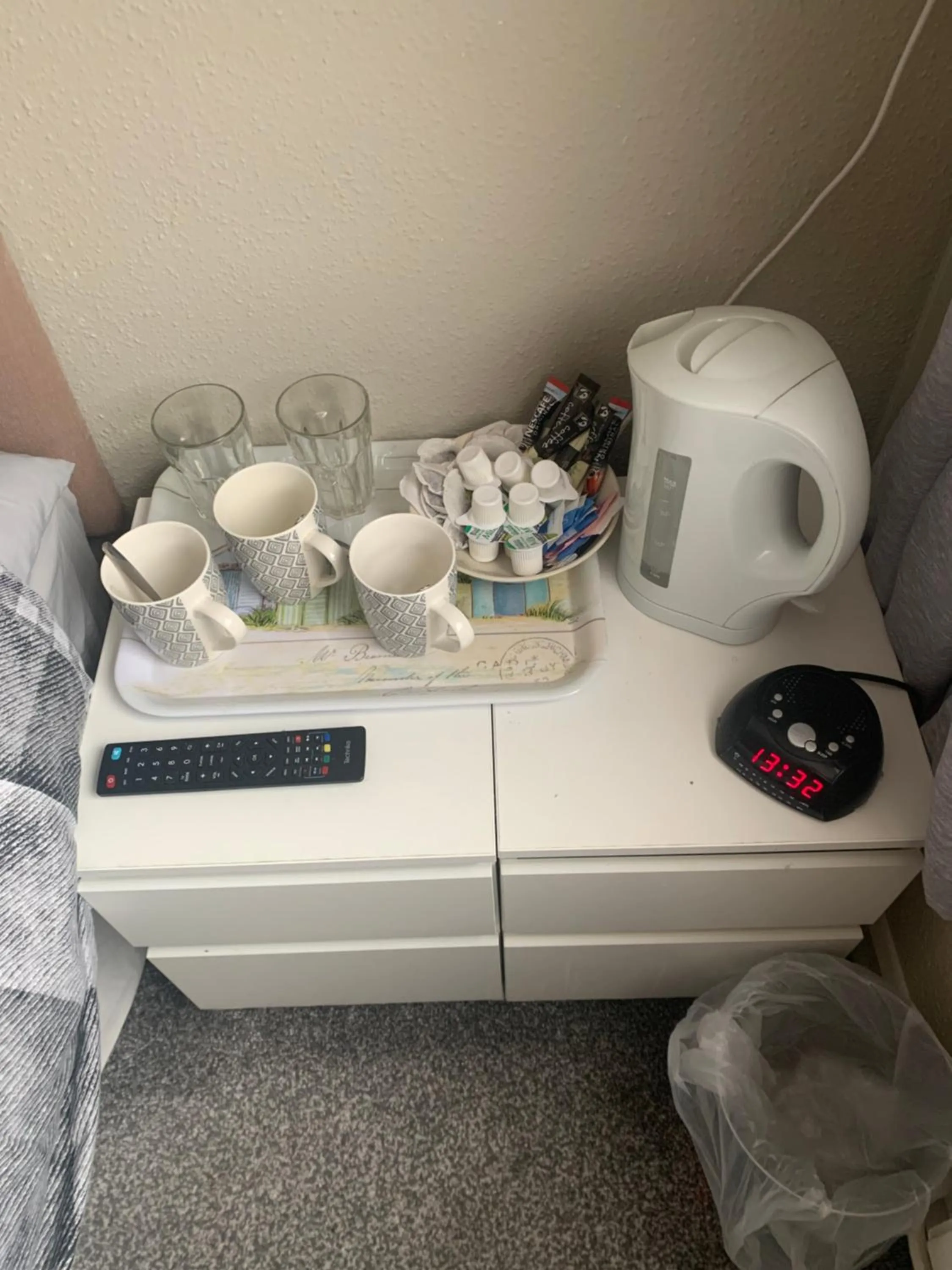 Bed in roosevelt lodge