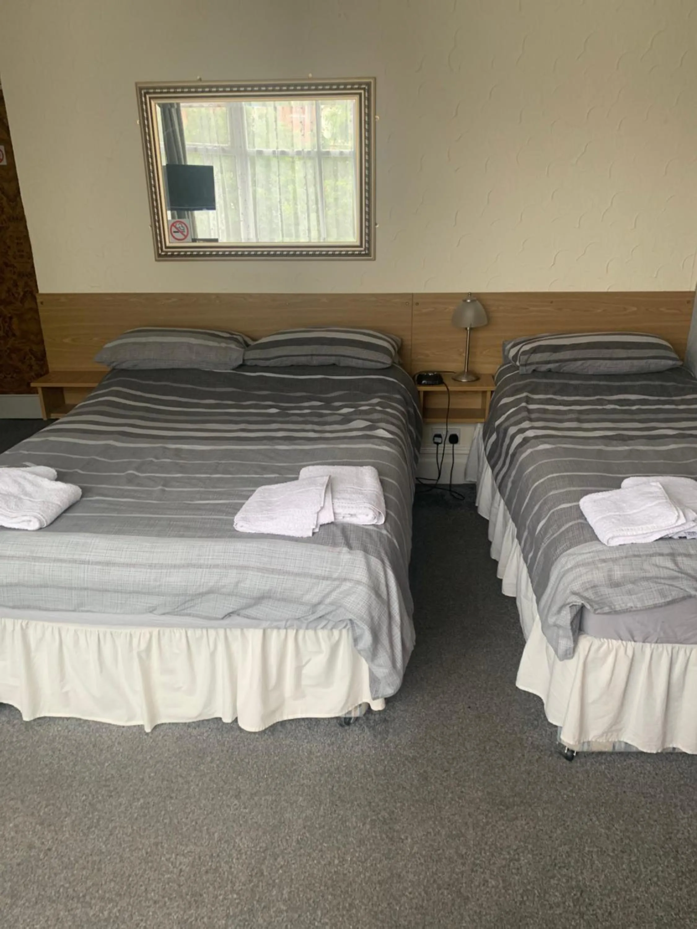 Bed in roosevelt lodge