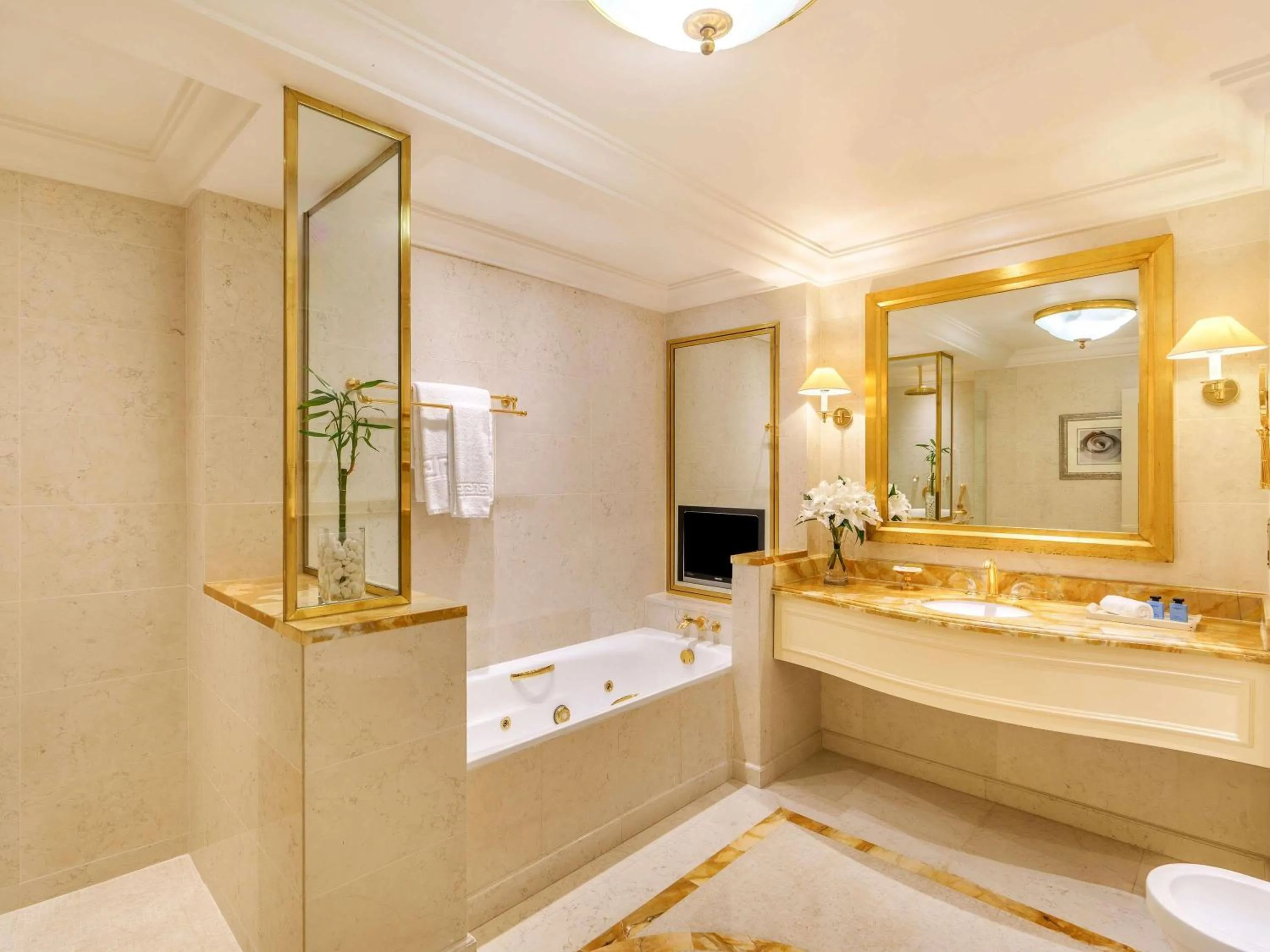 Bedroom in Mövenpick Hotel Al Khobar