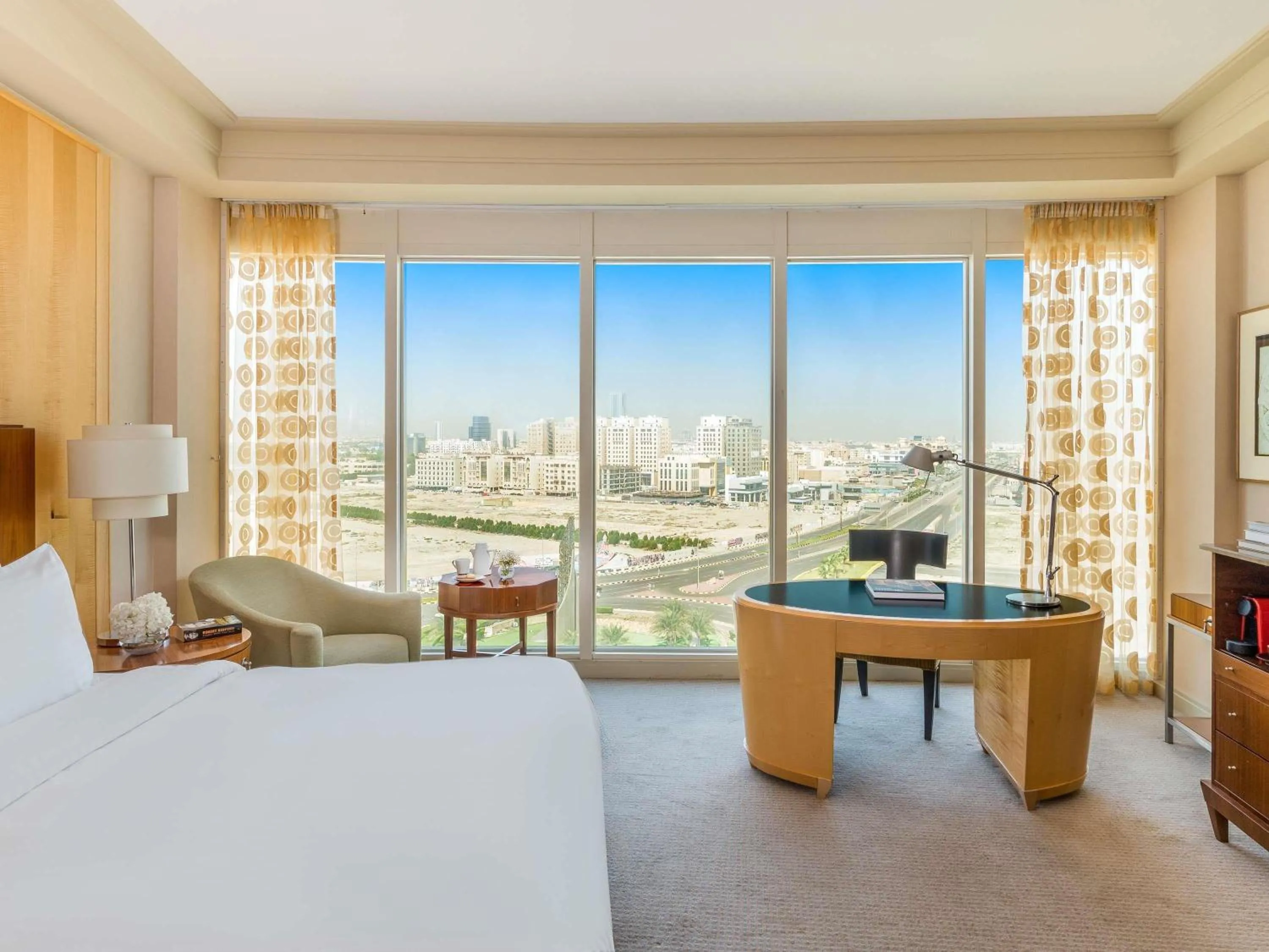 Bedroom, Bed in Mövenpick Hotel Al Khobar