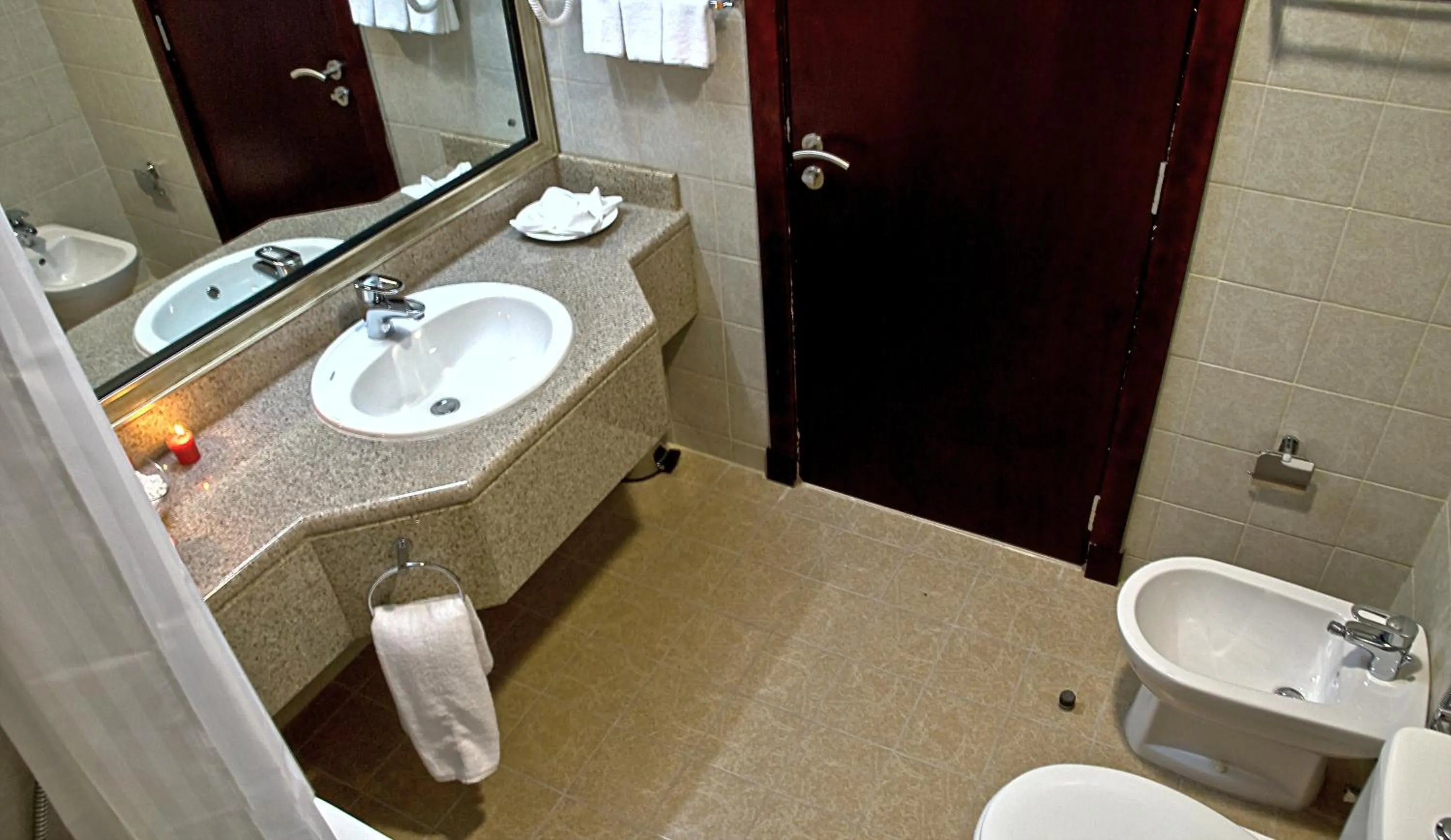 Bathroom in Chelsea Gardens Hotel Apartment