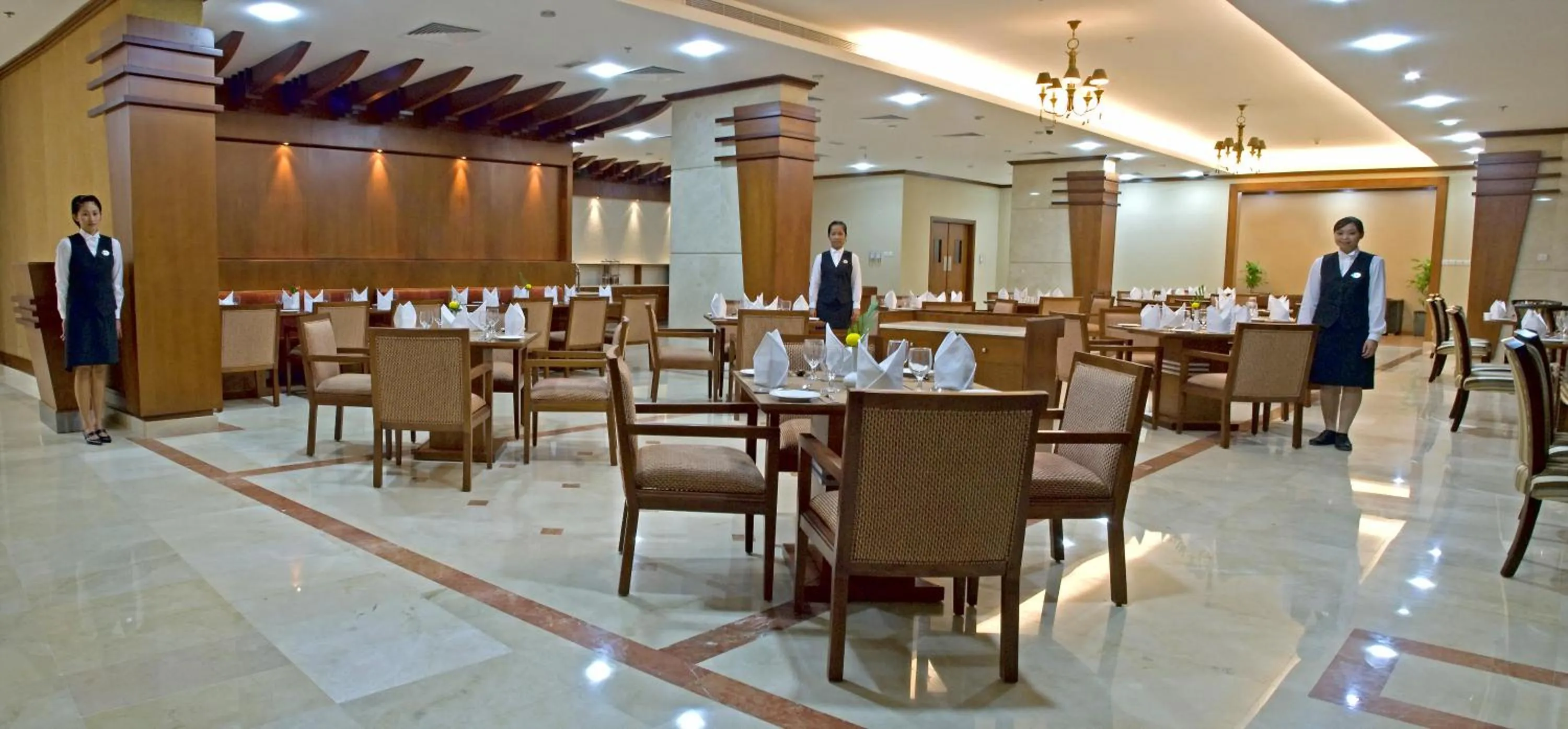 Restaurant/places to eat in Chelsea Gardens Hotel Apartment