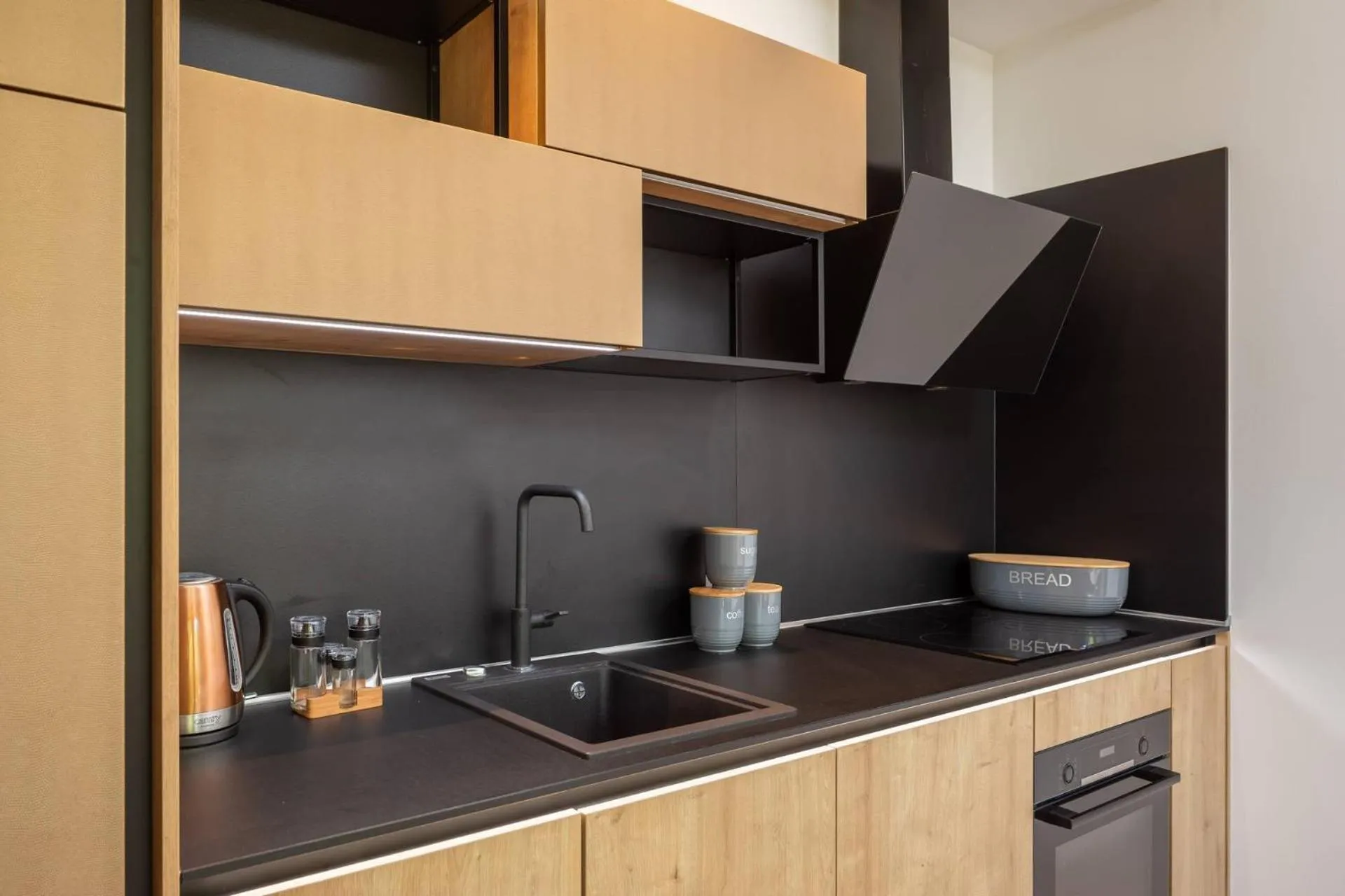 Kitchen or kitchenette in Dedaj Resort - Villa Tina