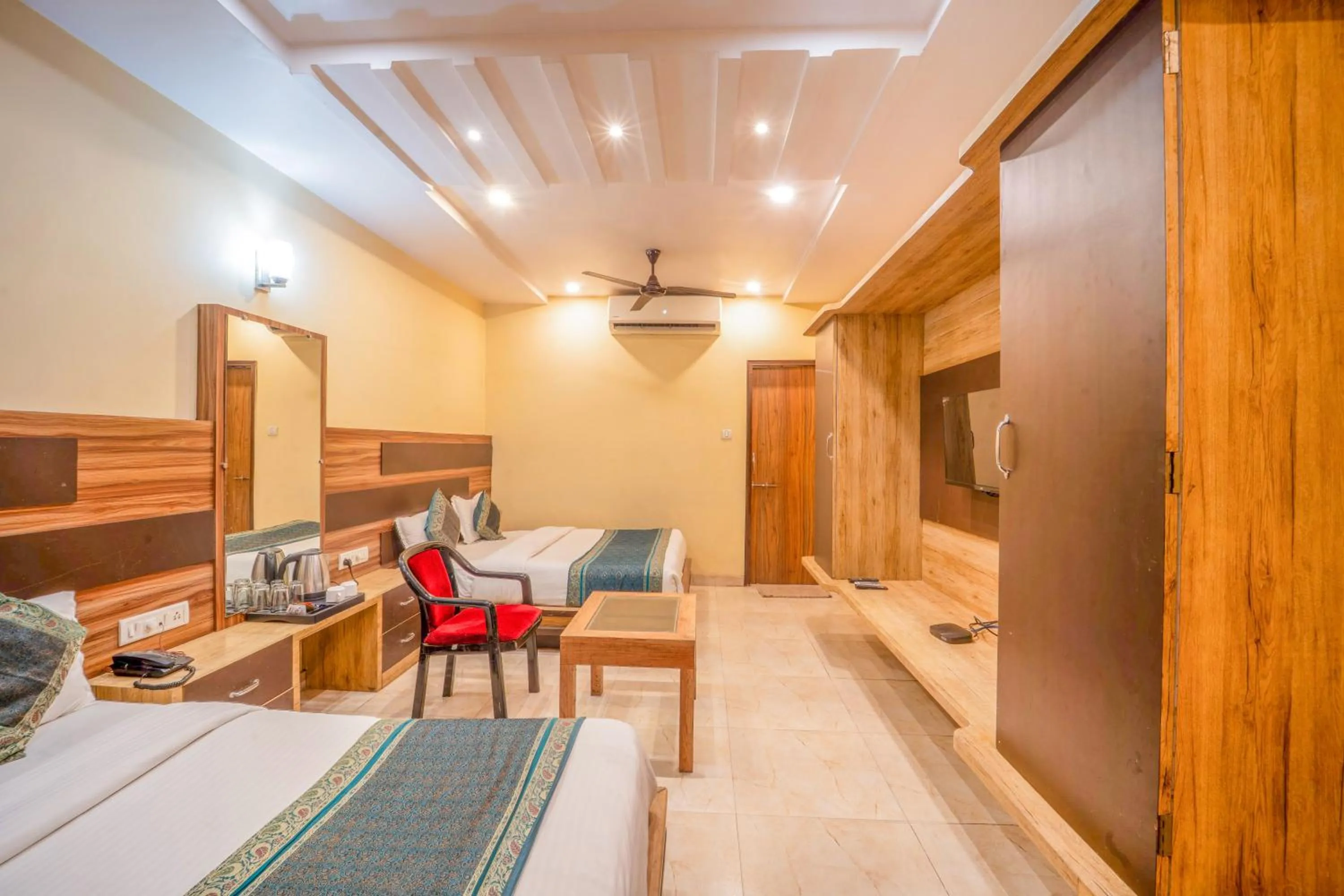 Bedroom, Bed in HOTEL AUGUSTO