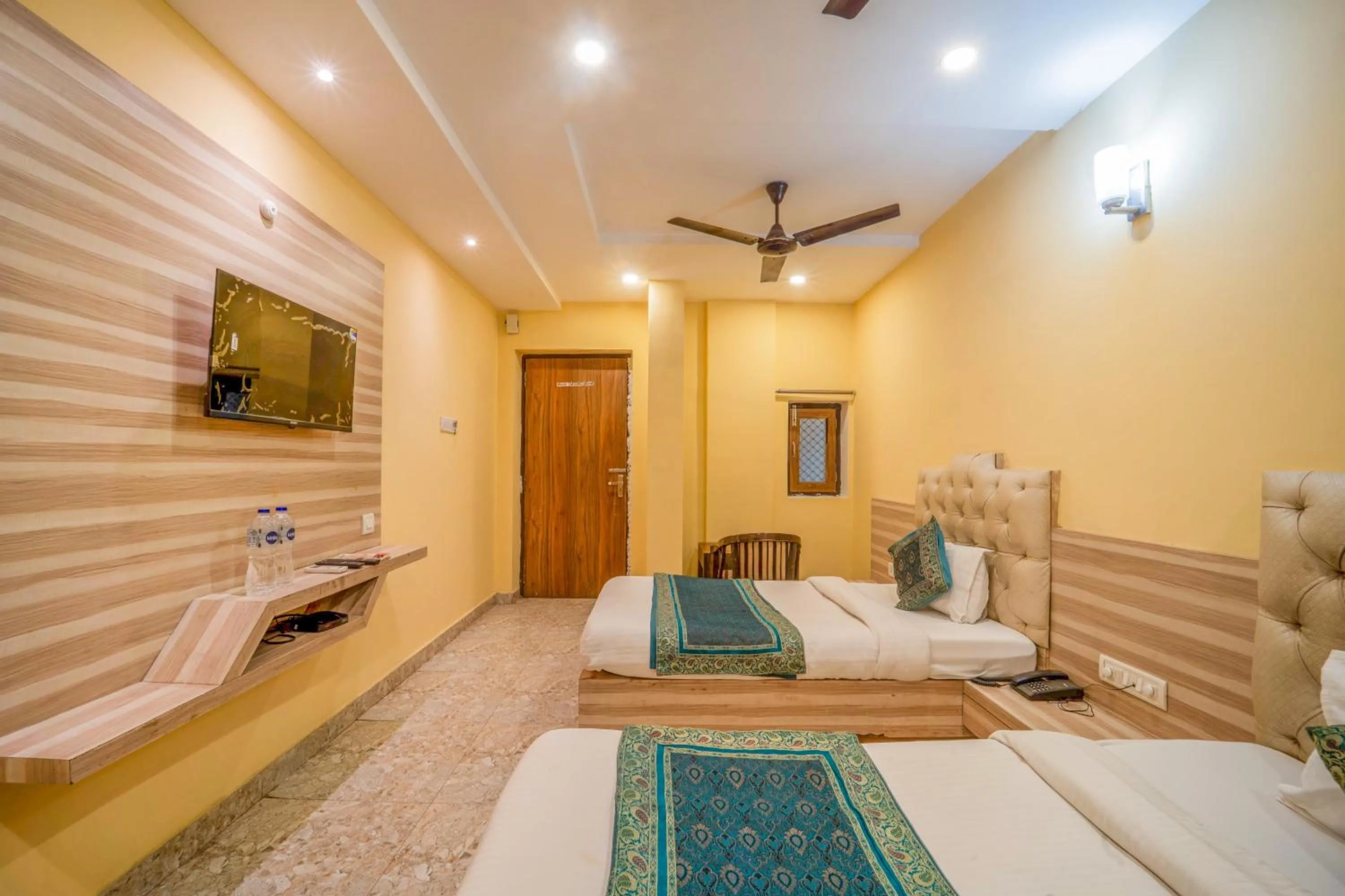 Bedroom, Bed in HOTEL AUGUSTO