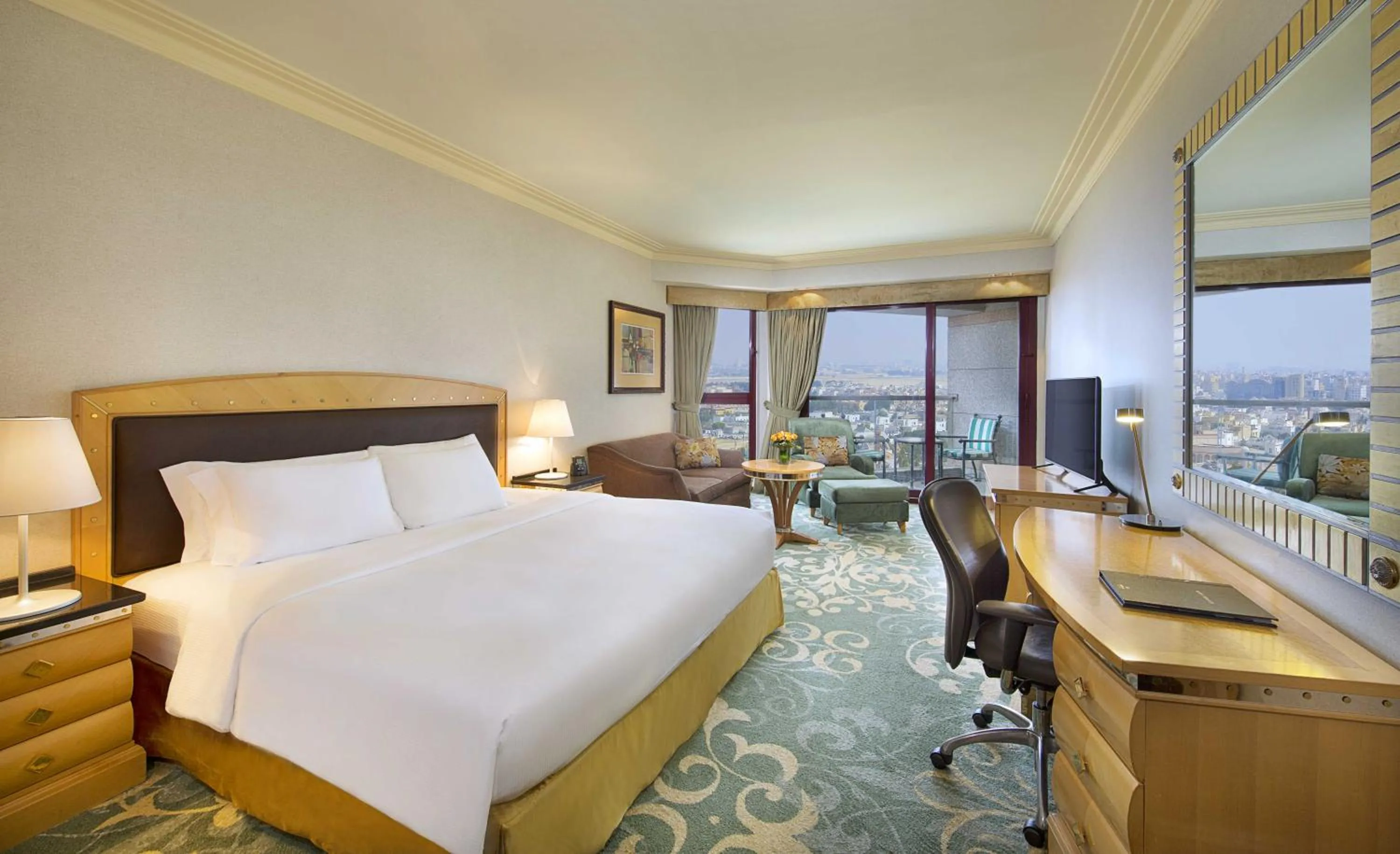 Bedroom, Bed in Jeddah Hilton