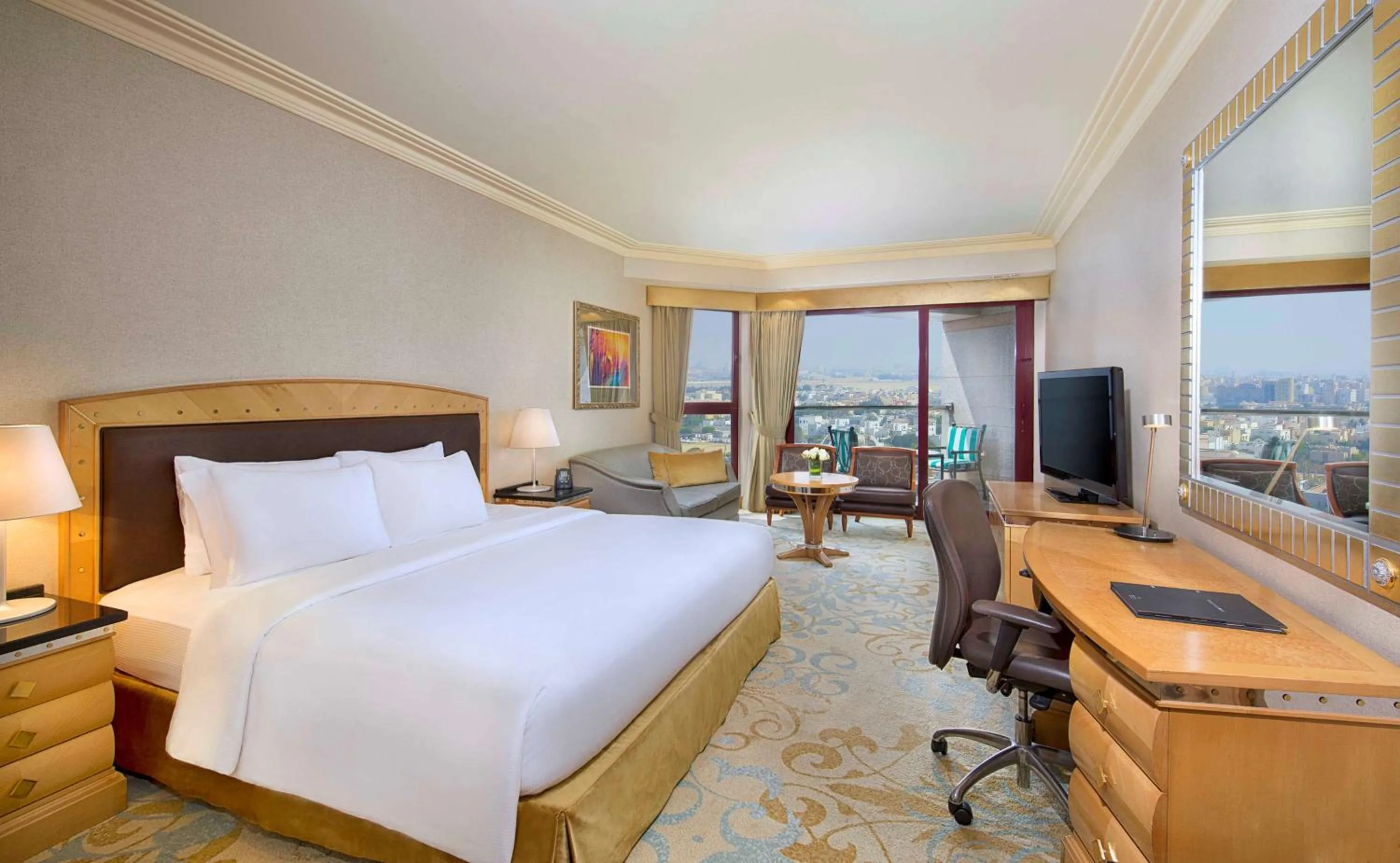 Bedroom, Bed in Jeddah Hilton