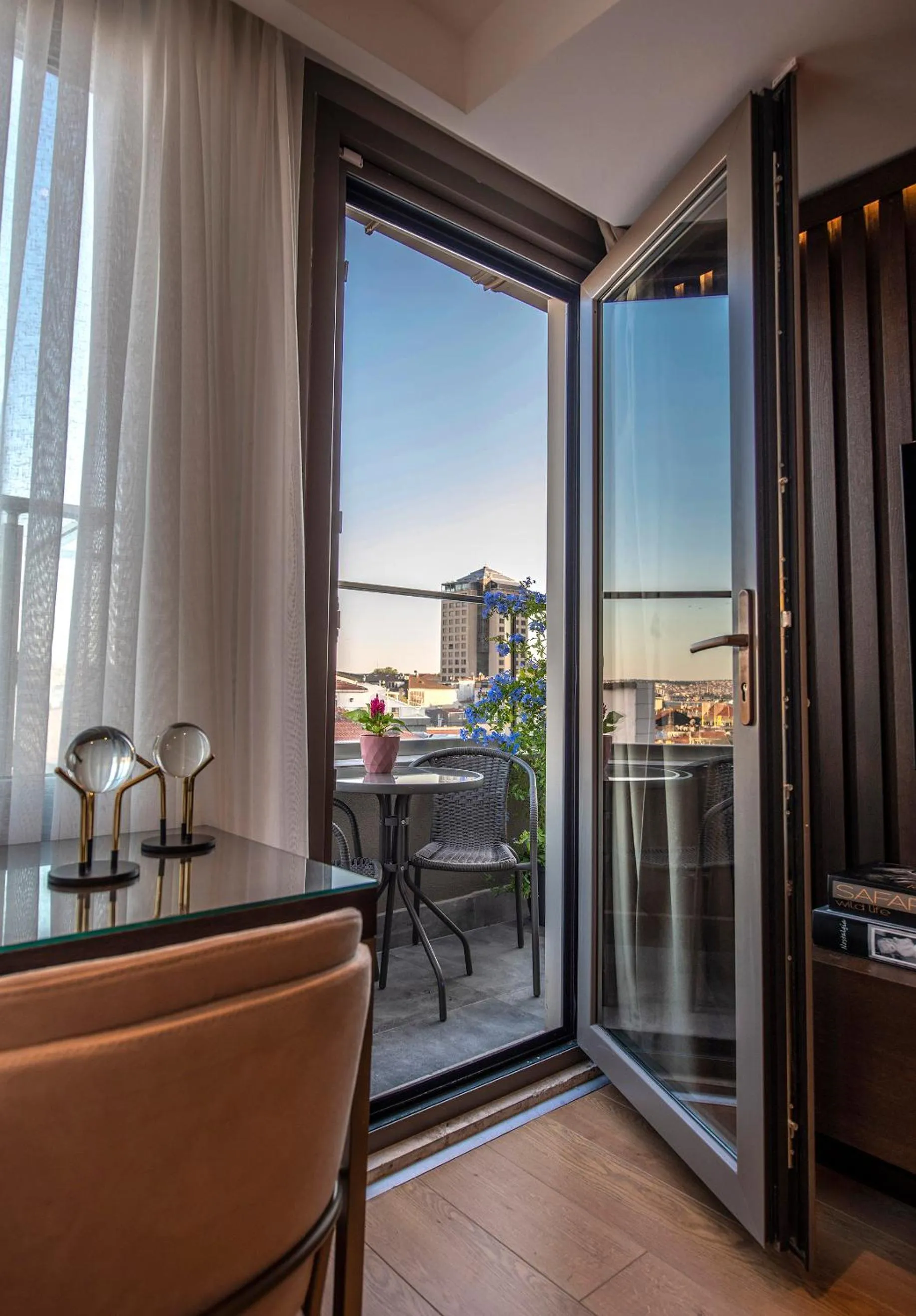 Balcony/Terrace in Valente Suites&Hotel