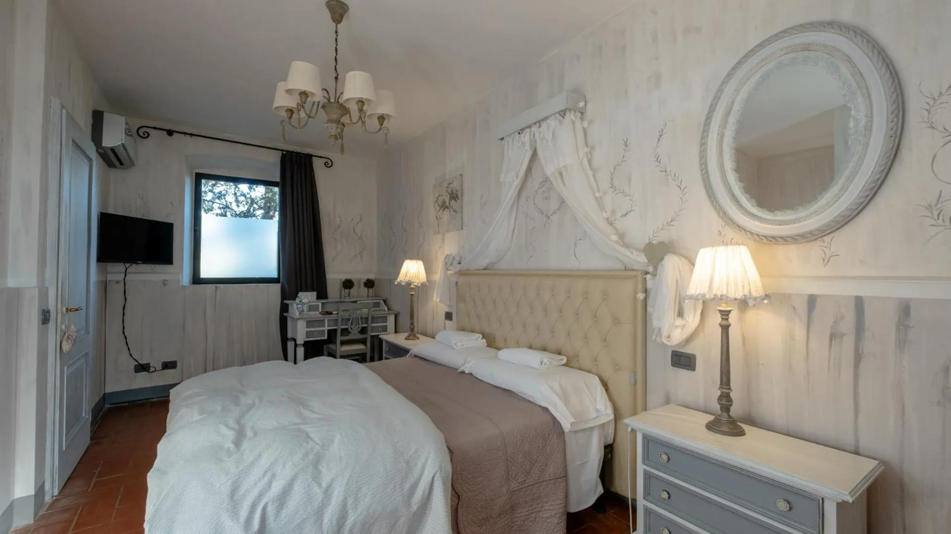 Bedroom, Bed in Il Castagnolo Country B&B