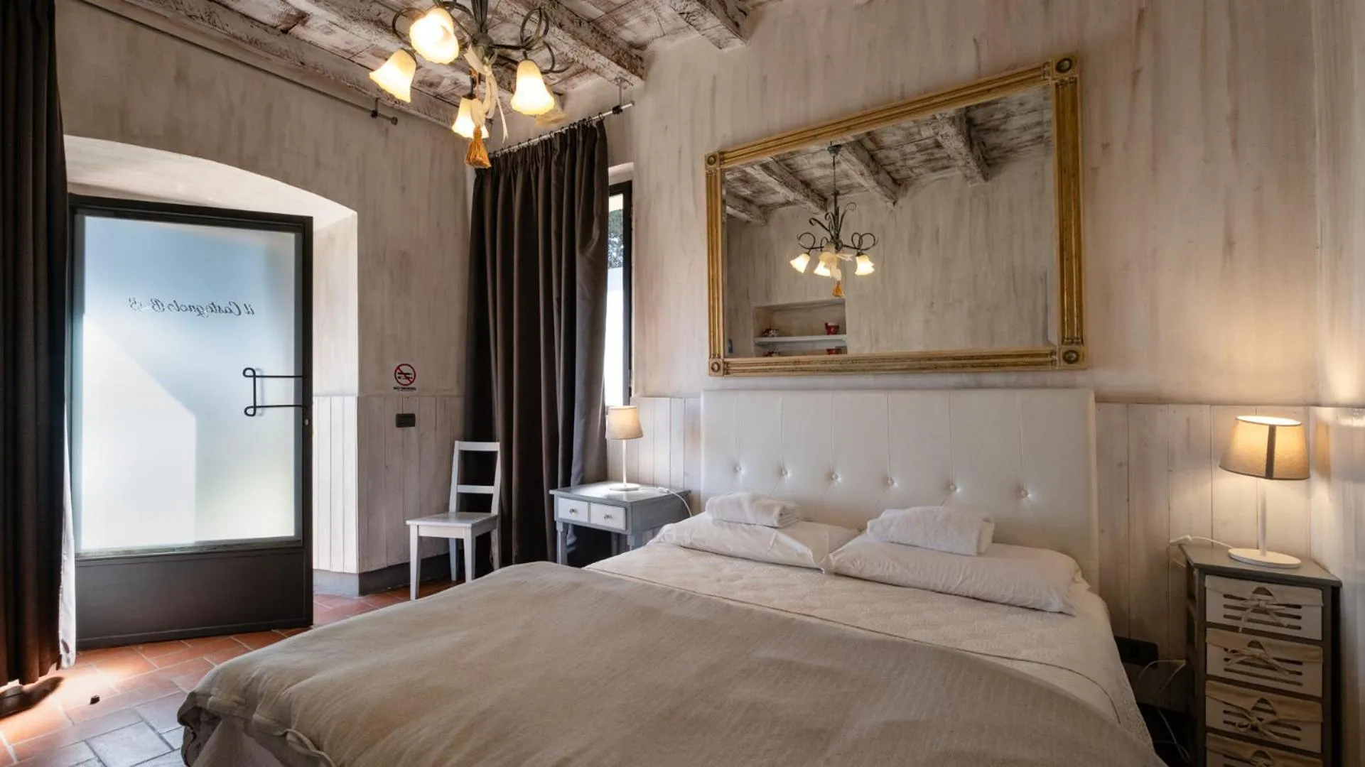 Bedroom, Bed in Il Castagnolo Country B&B