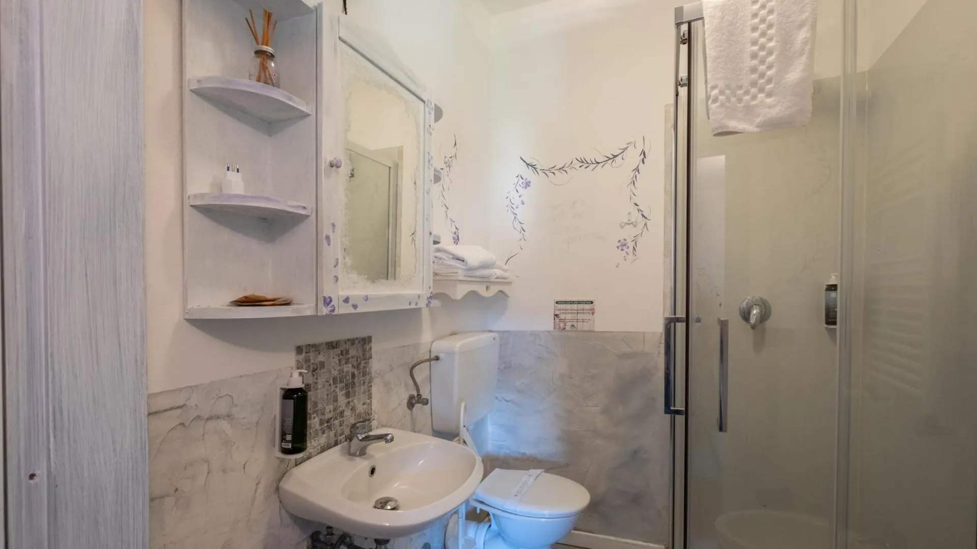 Bathroom in Il Castagnolo Country B&B