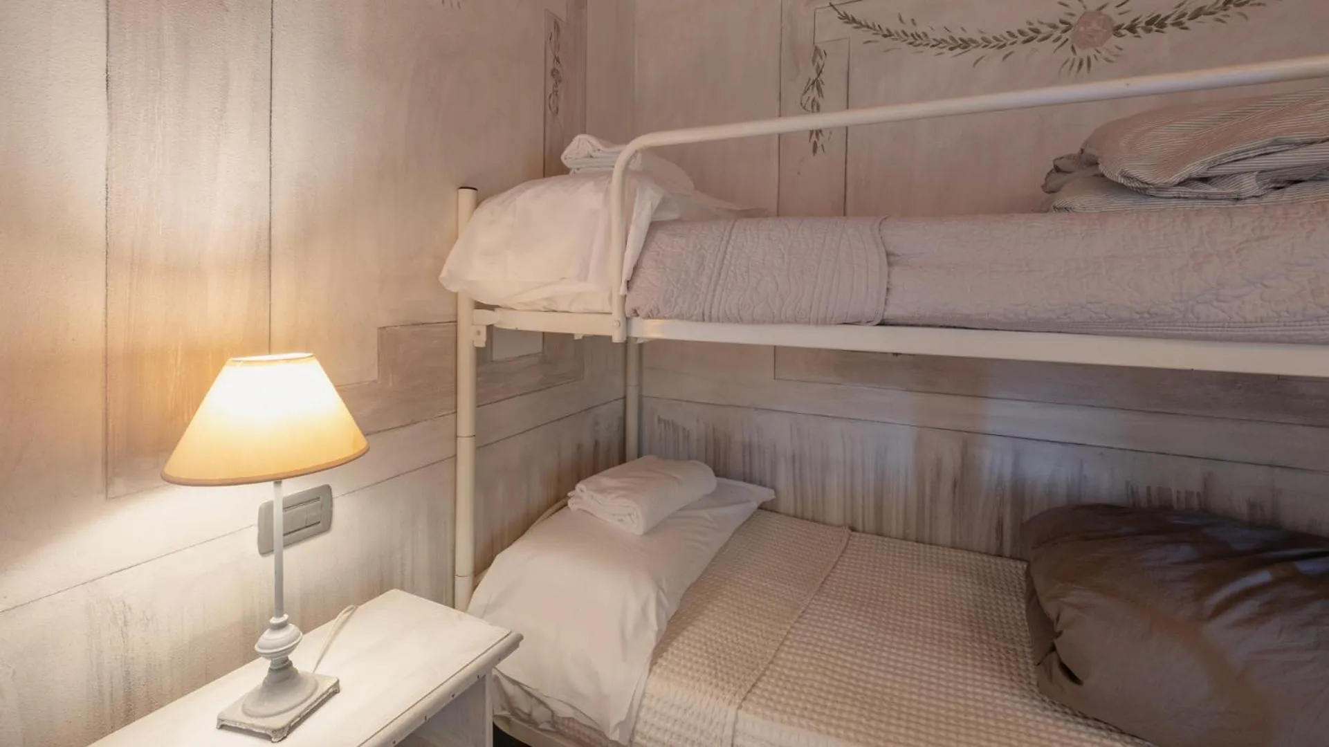 bunk bed, Bed in Il Castagnolo Country B&B