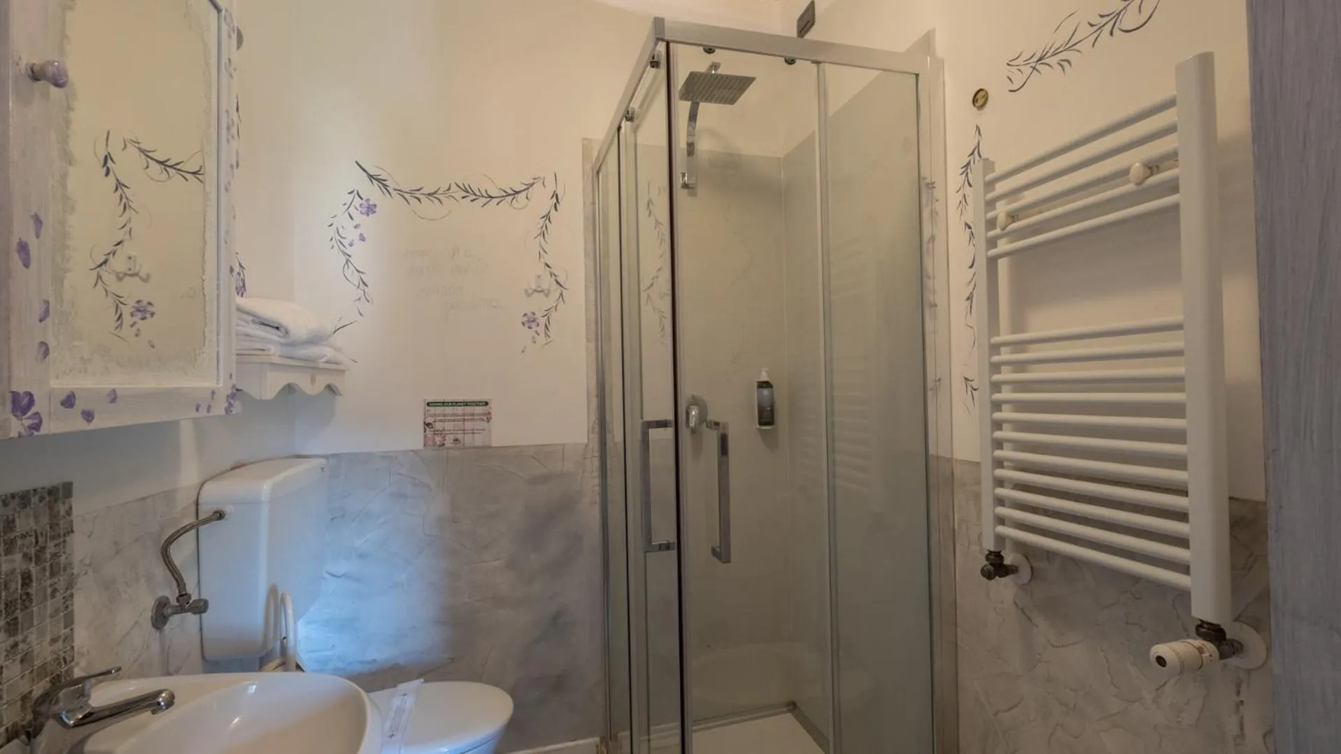 Bathroom in Il Castagnolo Country B&B