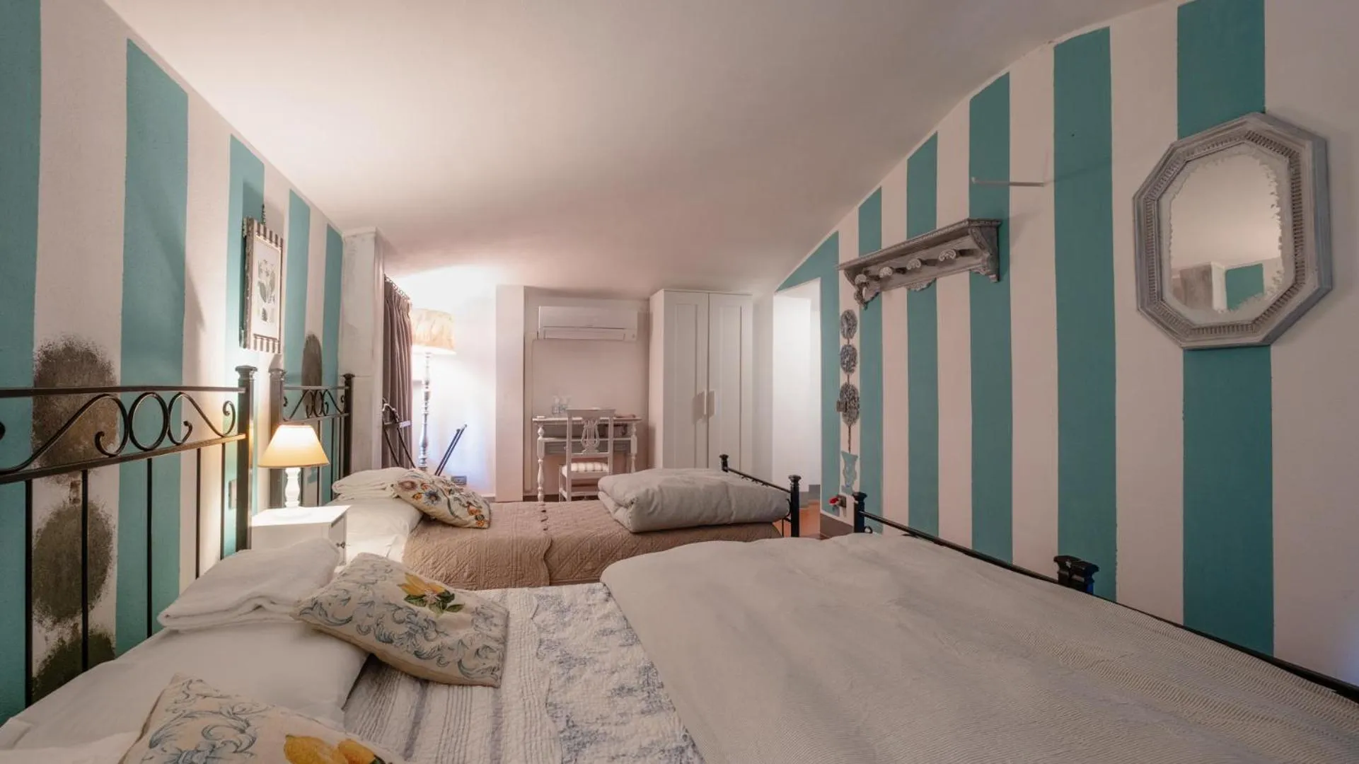 Bedroom, Bed in Il Castagnolo Country B&B