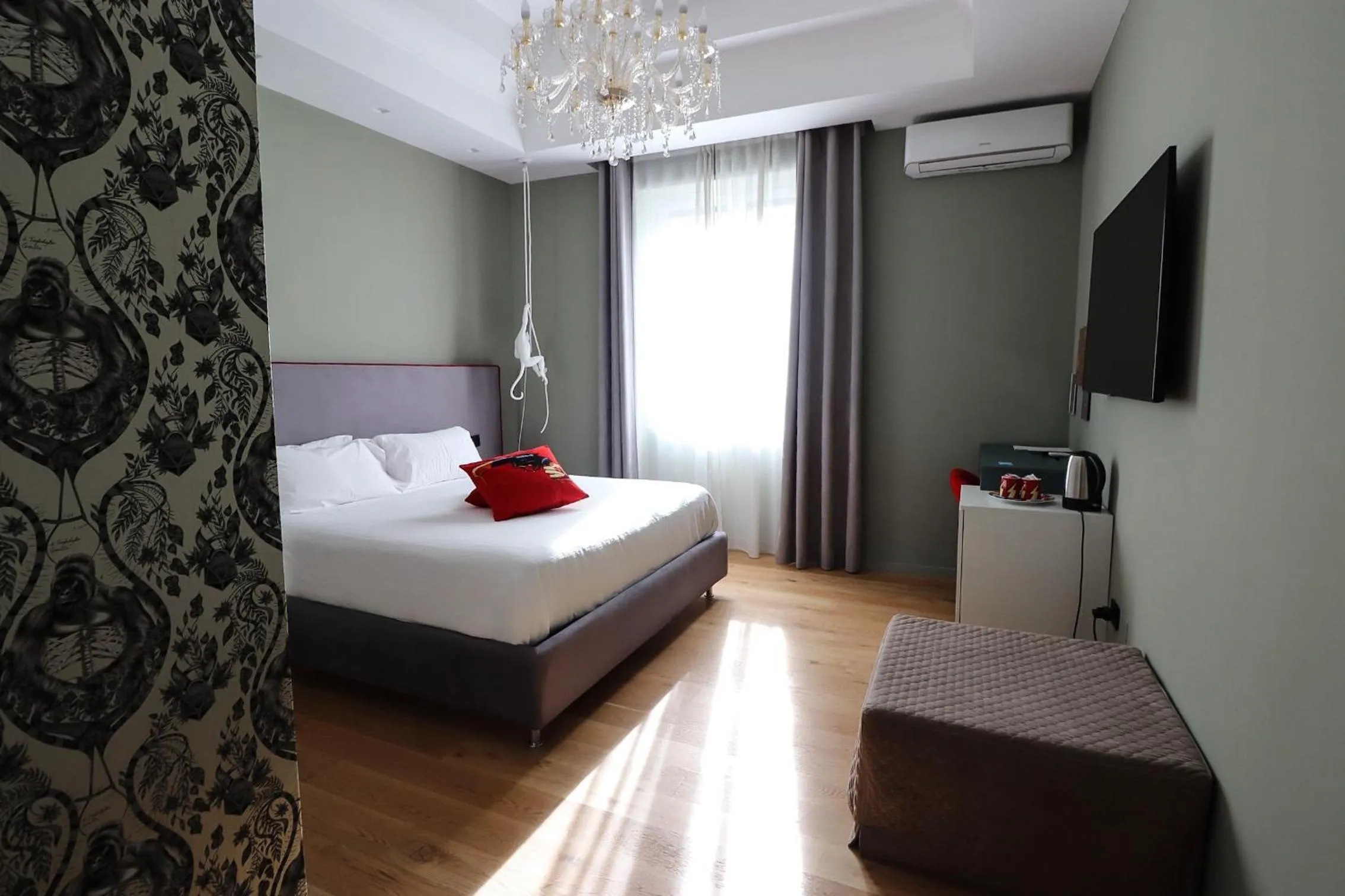 Bed in Aron Only Suites Bed and Breakfast