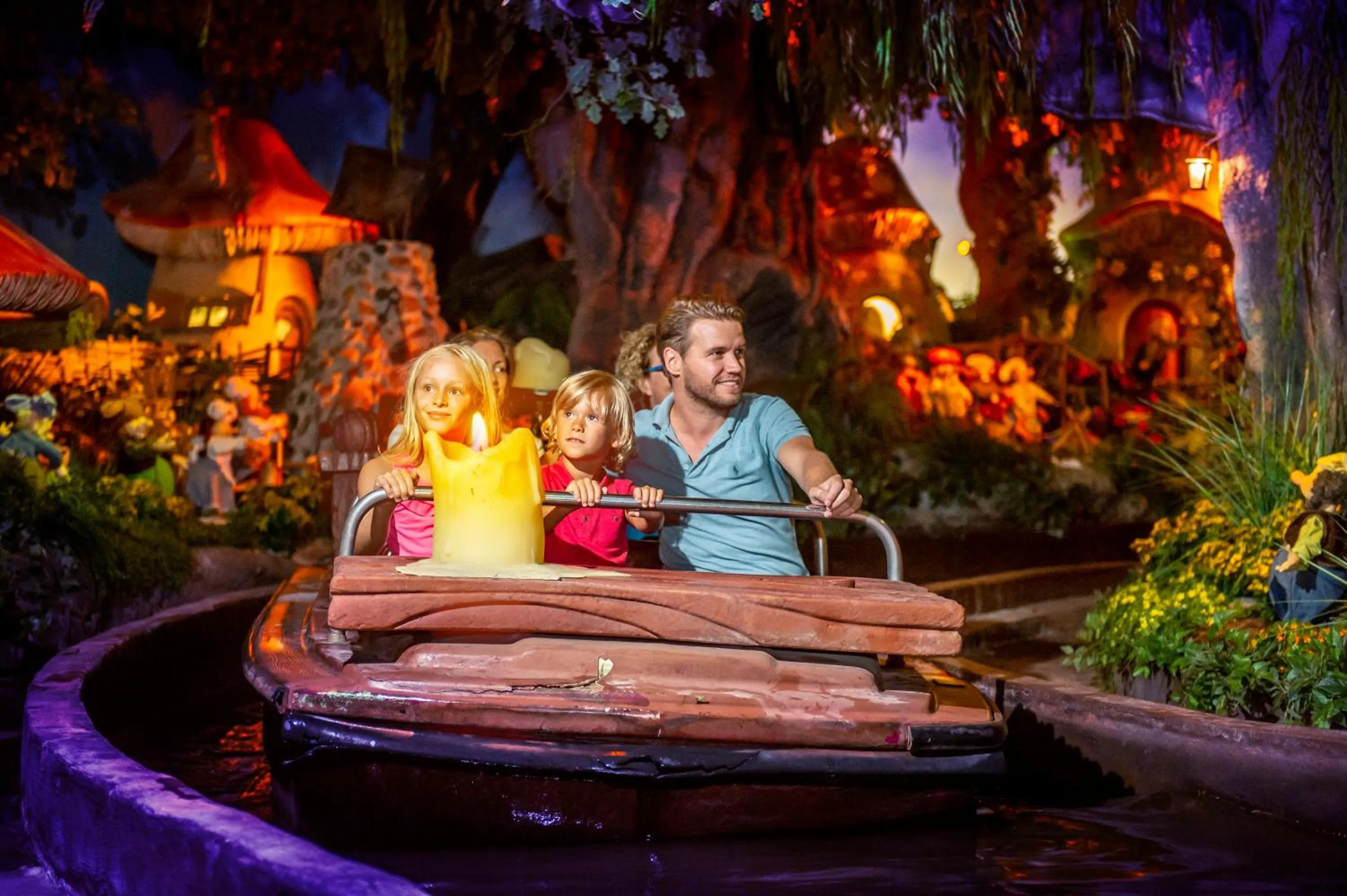 People in Plopsaland Theater Hotel