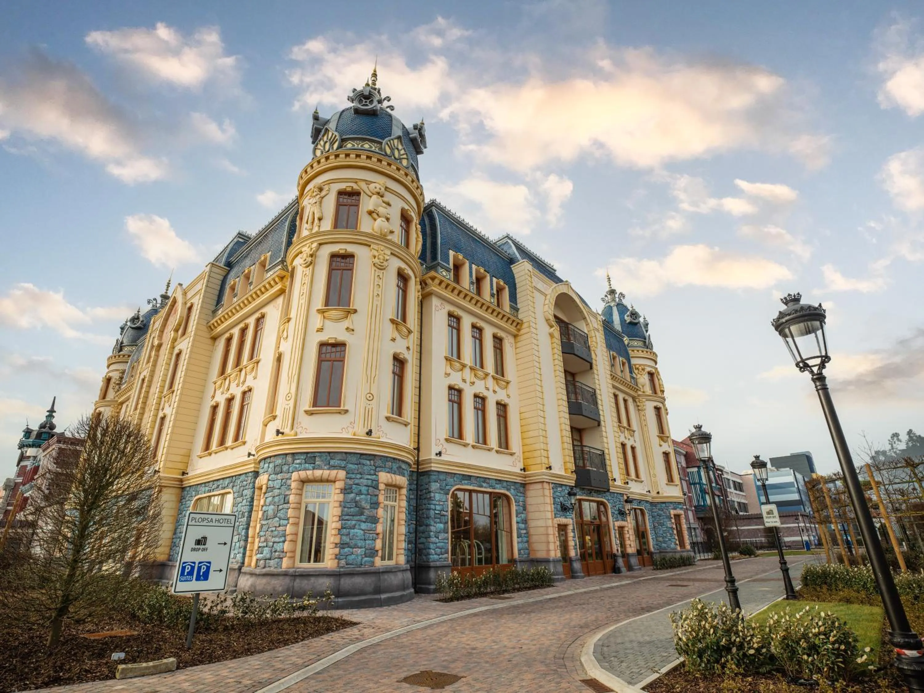 Property building in Plopsaland Theater Hotel