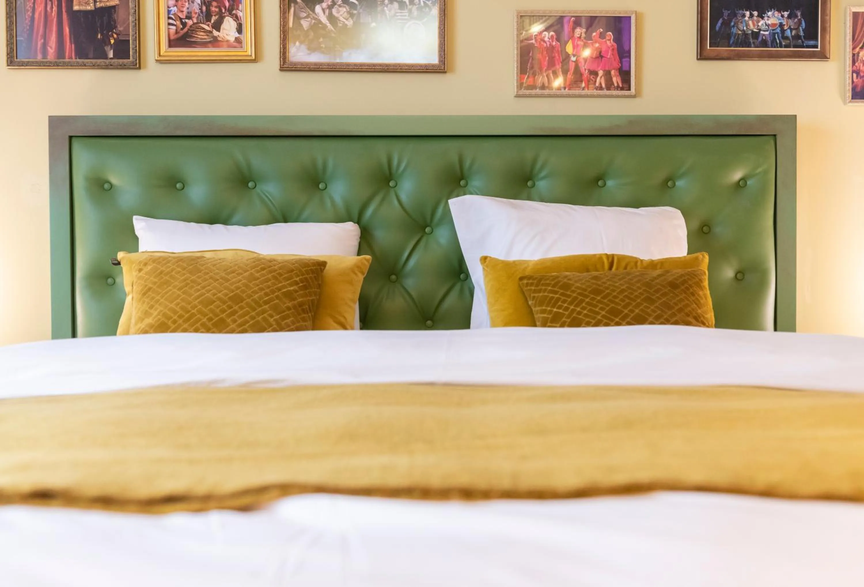 Bed in Plopsaland Theater Hotel