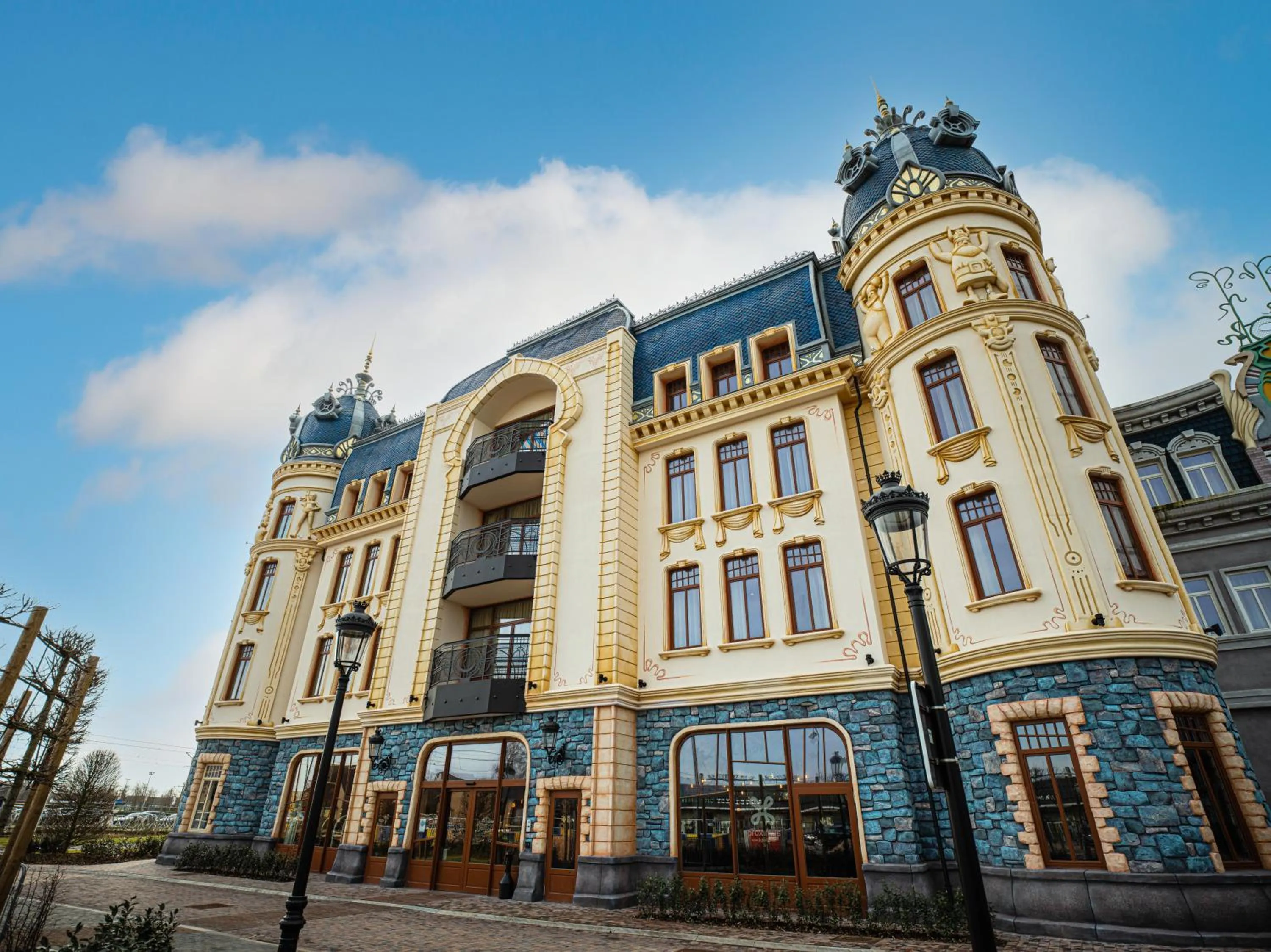 Property building in Plopsaland Theater Hotel