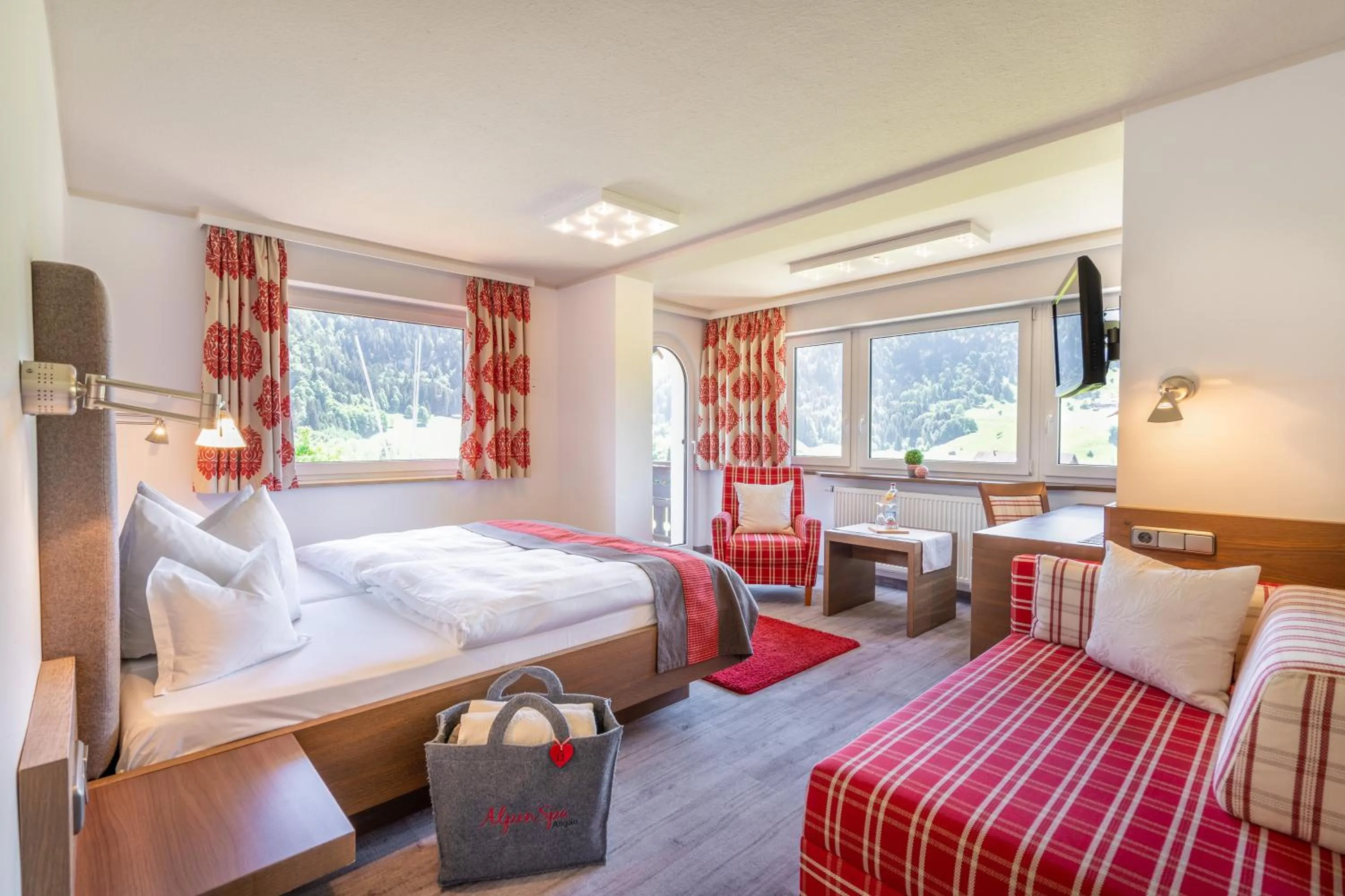 Photo of the whole room, Bed in Wohlfühlhotel Berwanger Hof