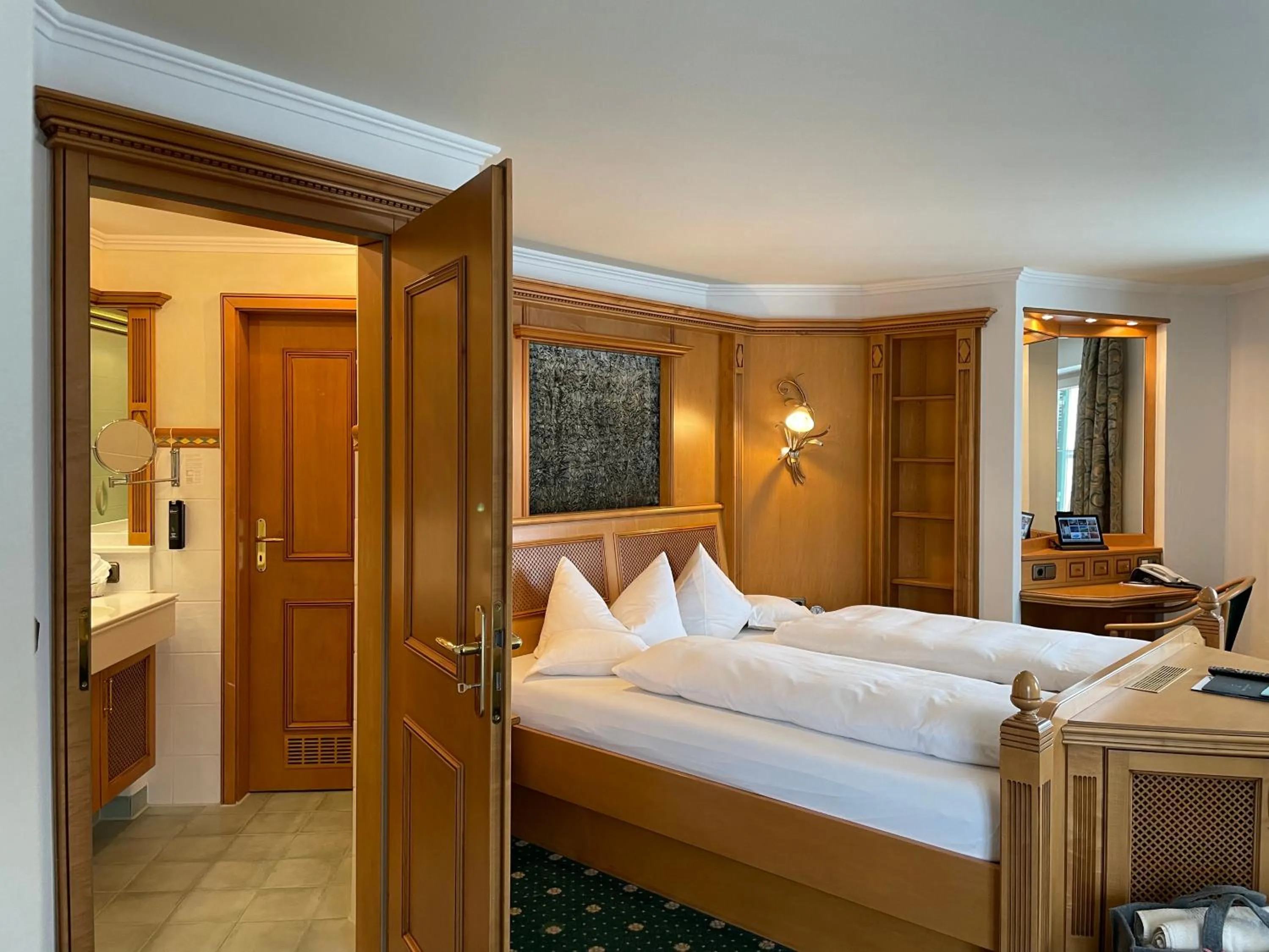 Bed in Wohlfühlhotel Berwanger Hof