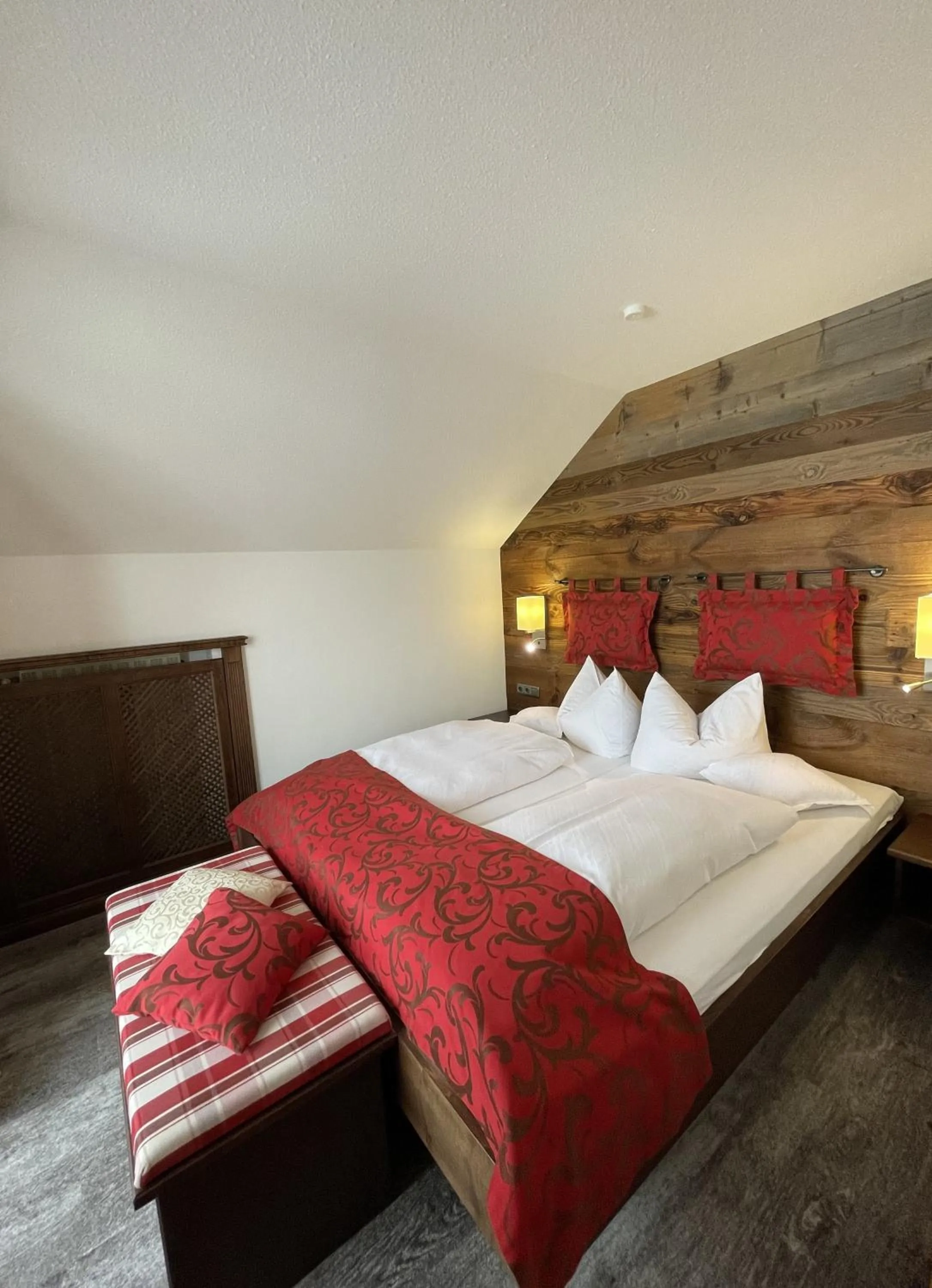 Bed in Wohlfühlhotel Berwanger Hof