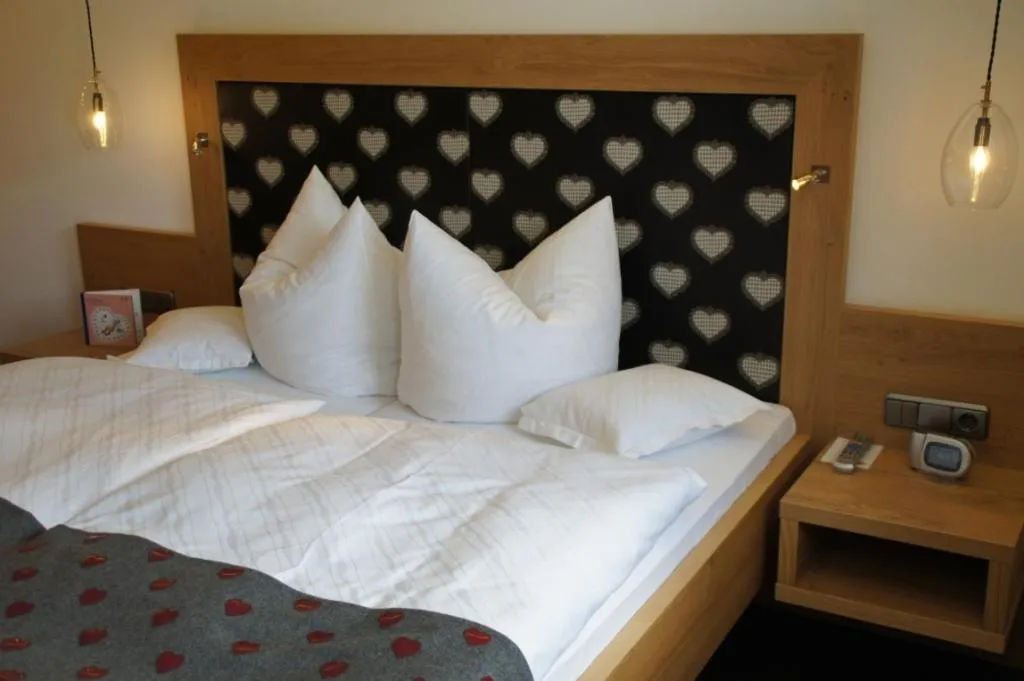 Bed in Wohlfühlhotel Berwanger Hof