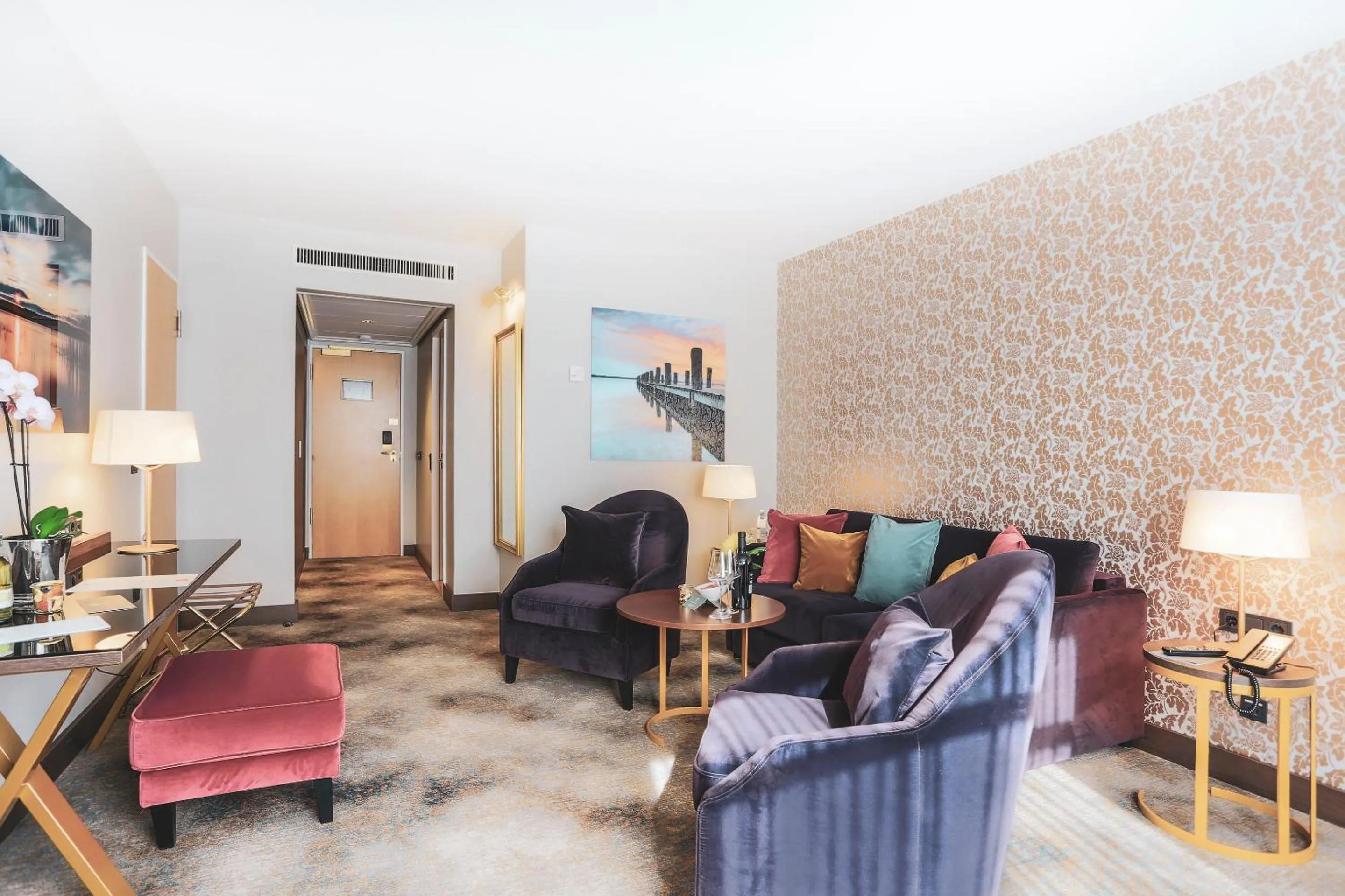 Photo of the whole room in SCHLOSS Fleesensee